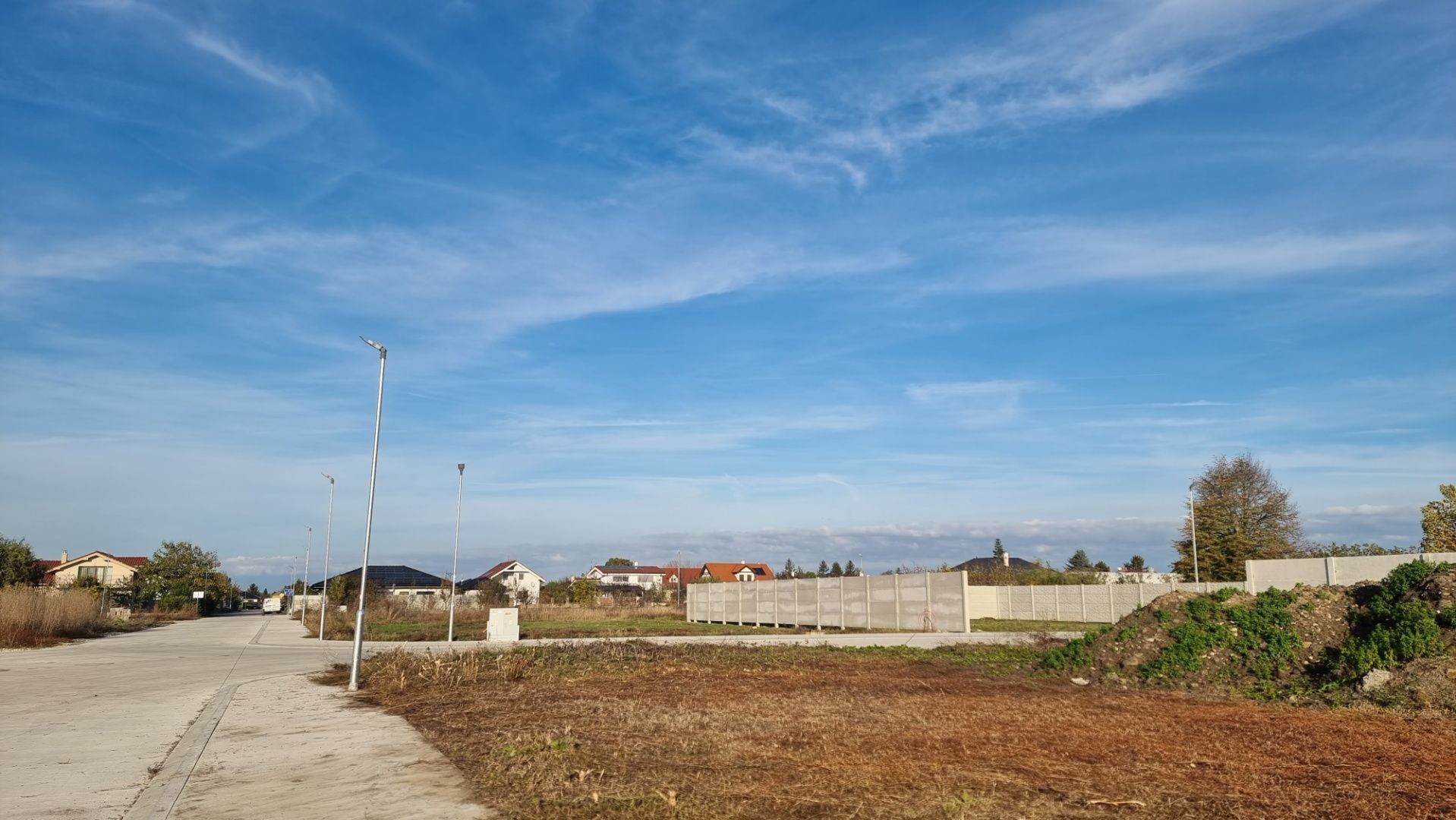 Na predaj pozemok Veľký Grob