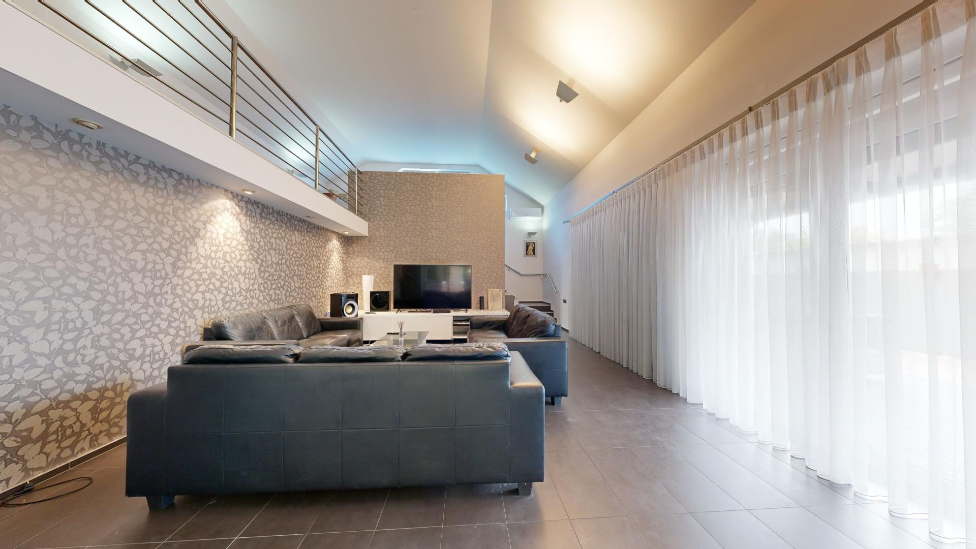 BÝVANIE PRE VIACČLENNÚ RODINU