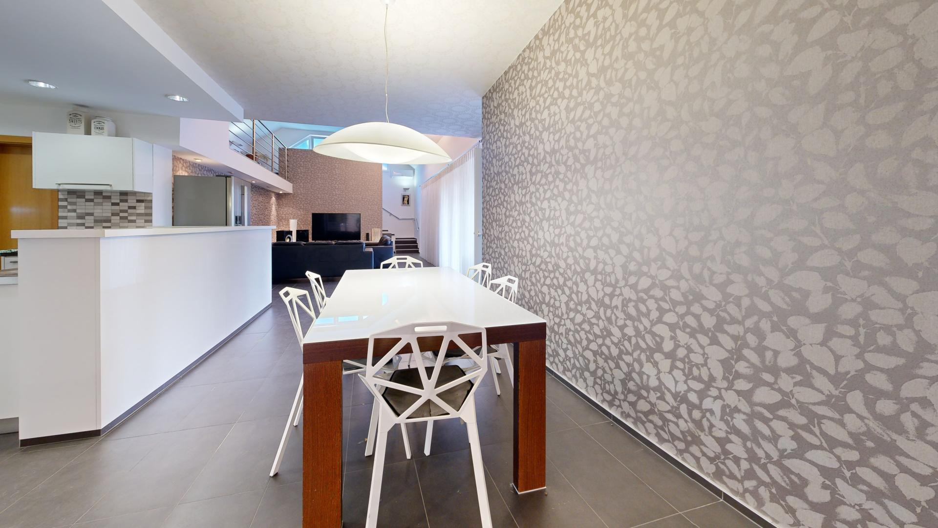 BÝVANIE PRE VIACČLENNÚ RODINU