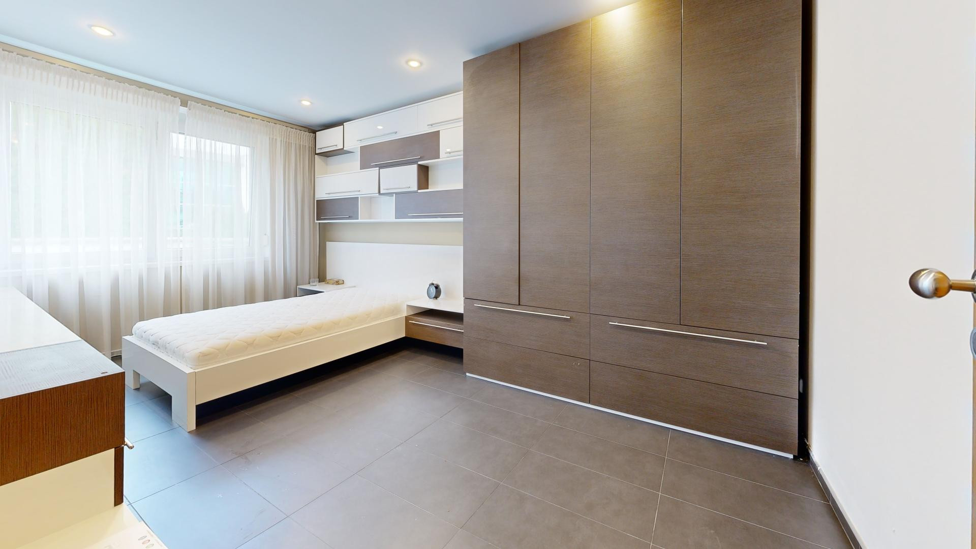 BÝVANIE PRE VIACČLENNÚ RODINU