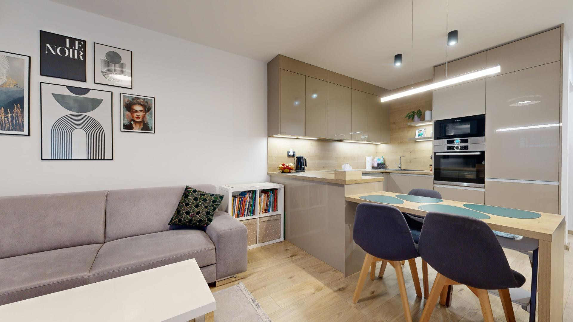 NA PREDAJ. Pekný 2izb.byt s predzáhradkou v obľúbenom projekte Arboria Park.