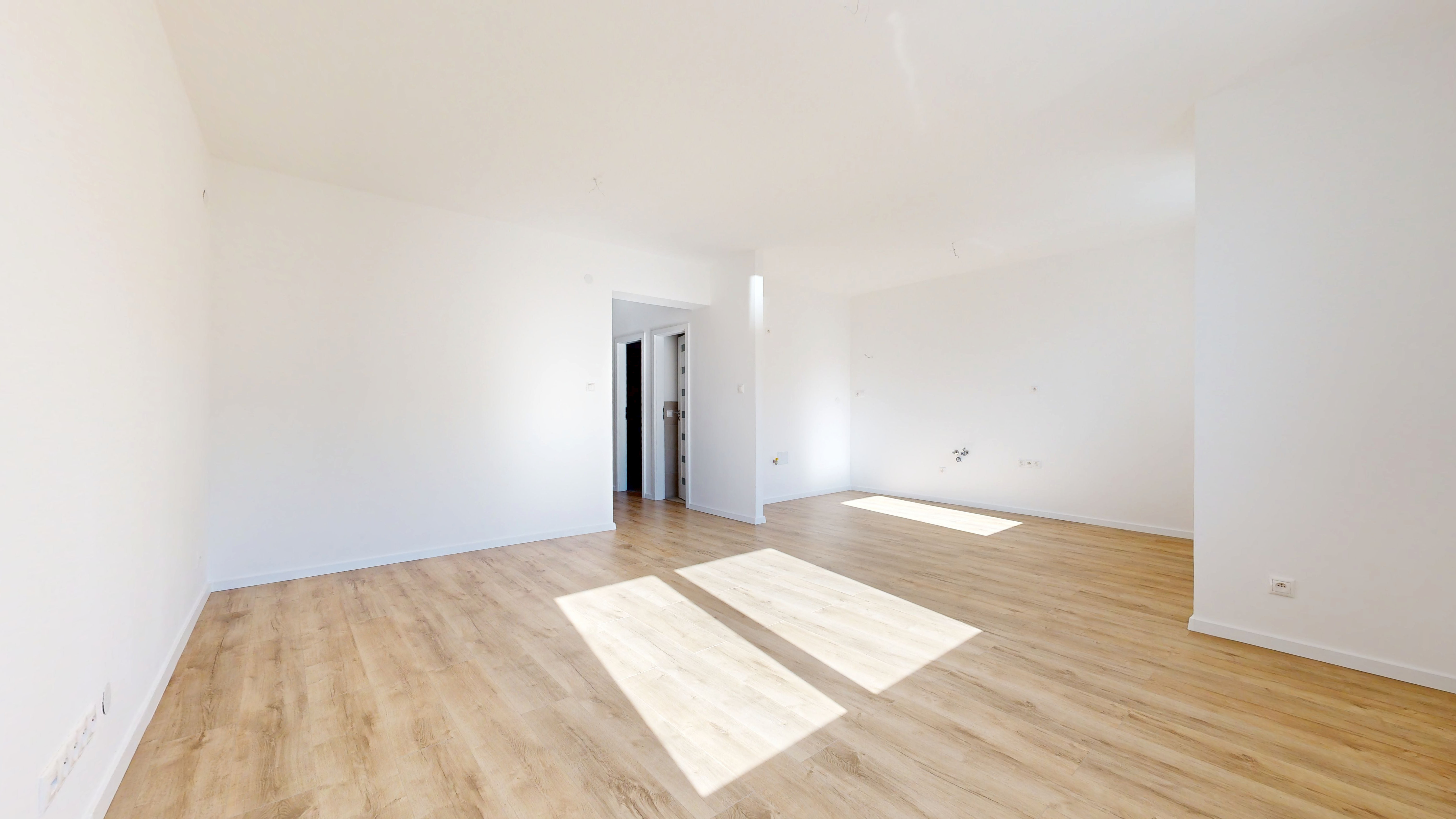 POLIANKY / B235 / Svetlý a priestranný 3-izbový byt s loggiou