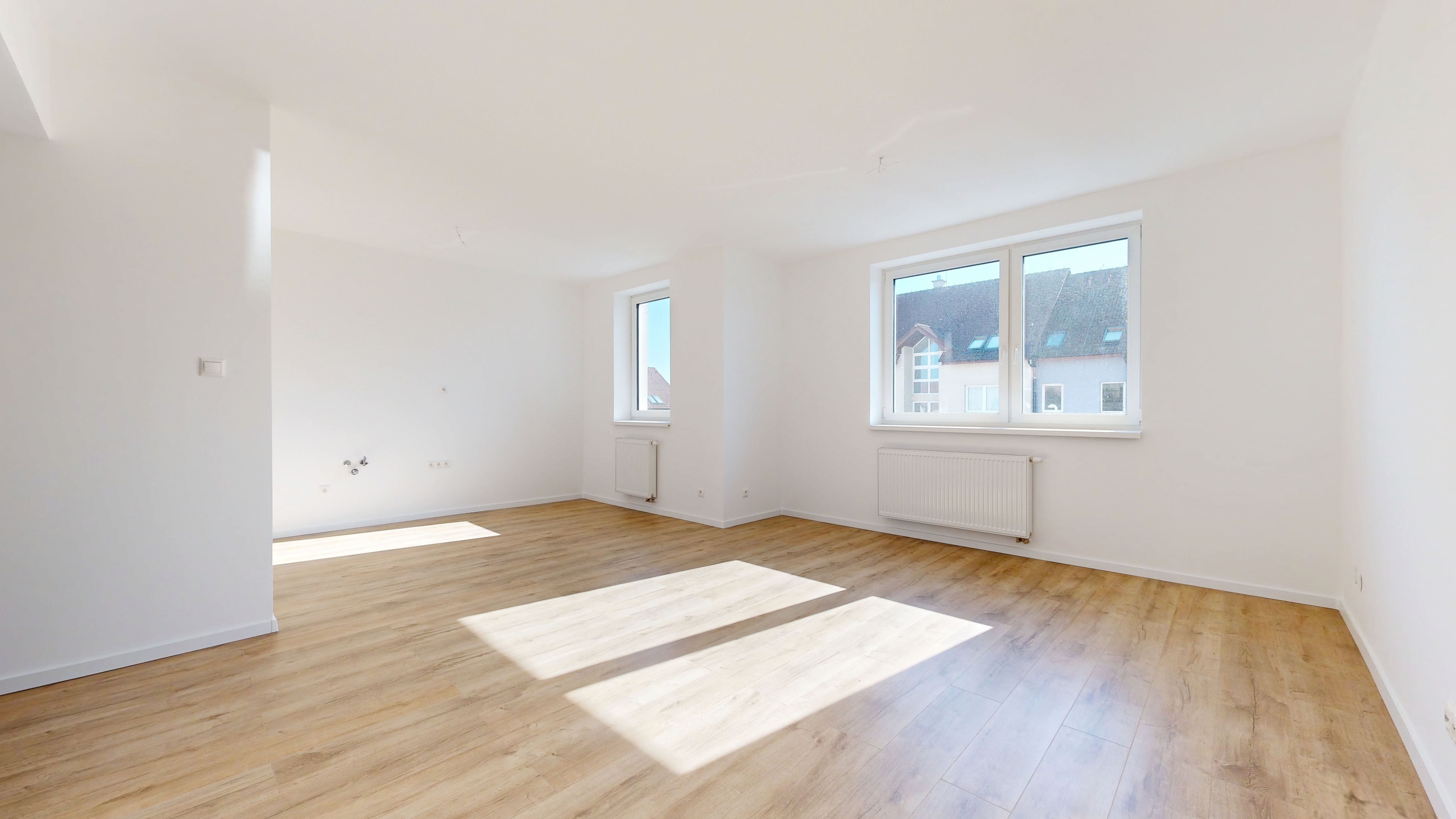 POLIANKY / B235 / Svetlý a priestranný 3-izbový byt s loggiou