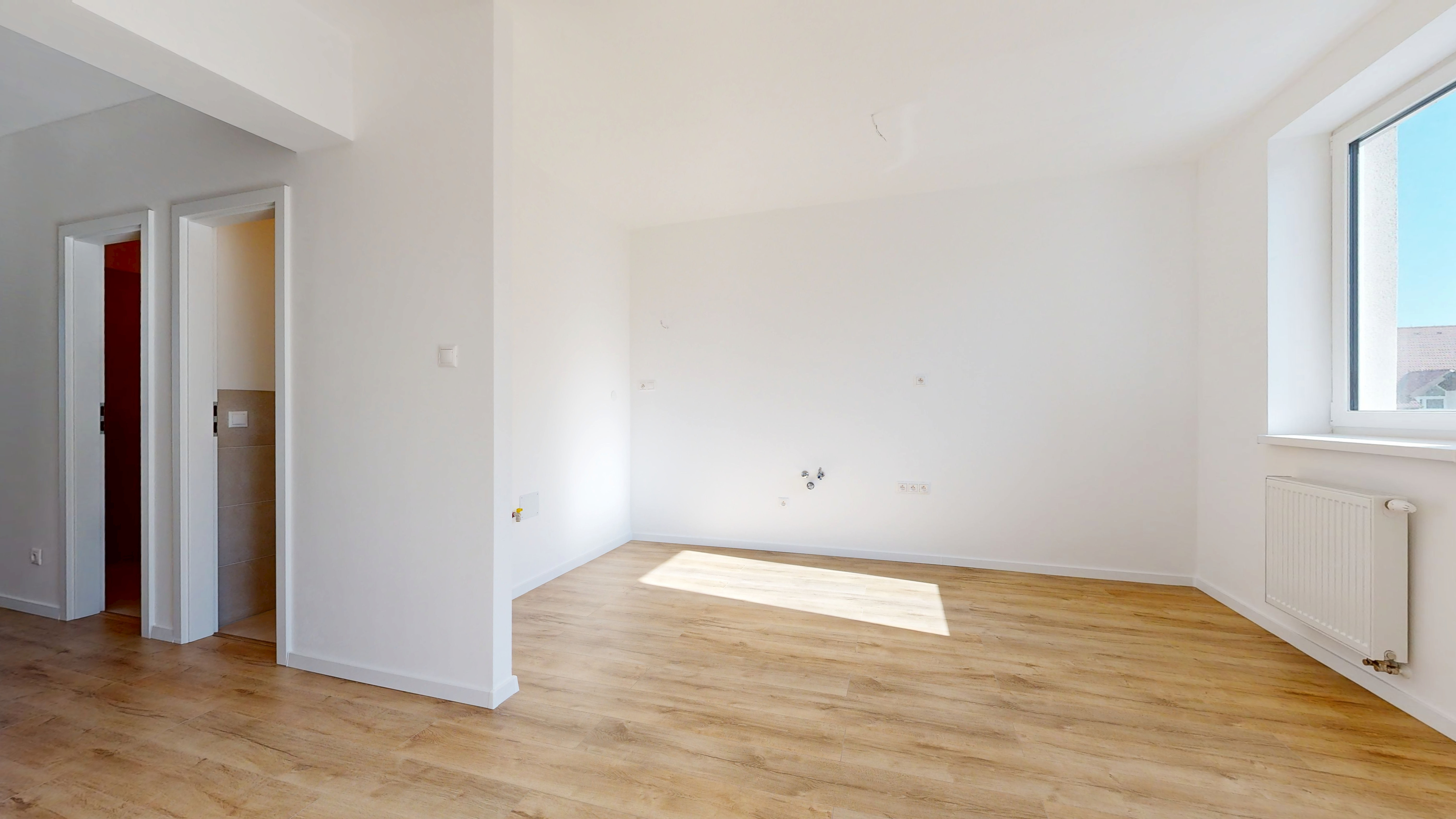 POLIANKY / B235 / Svetlý a priestranný 3-izbový byt s loggiou