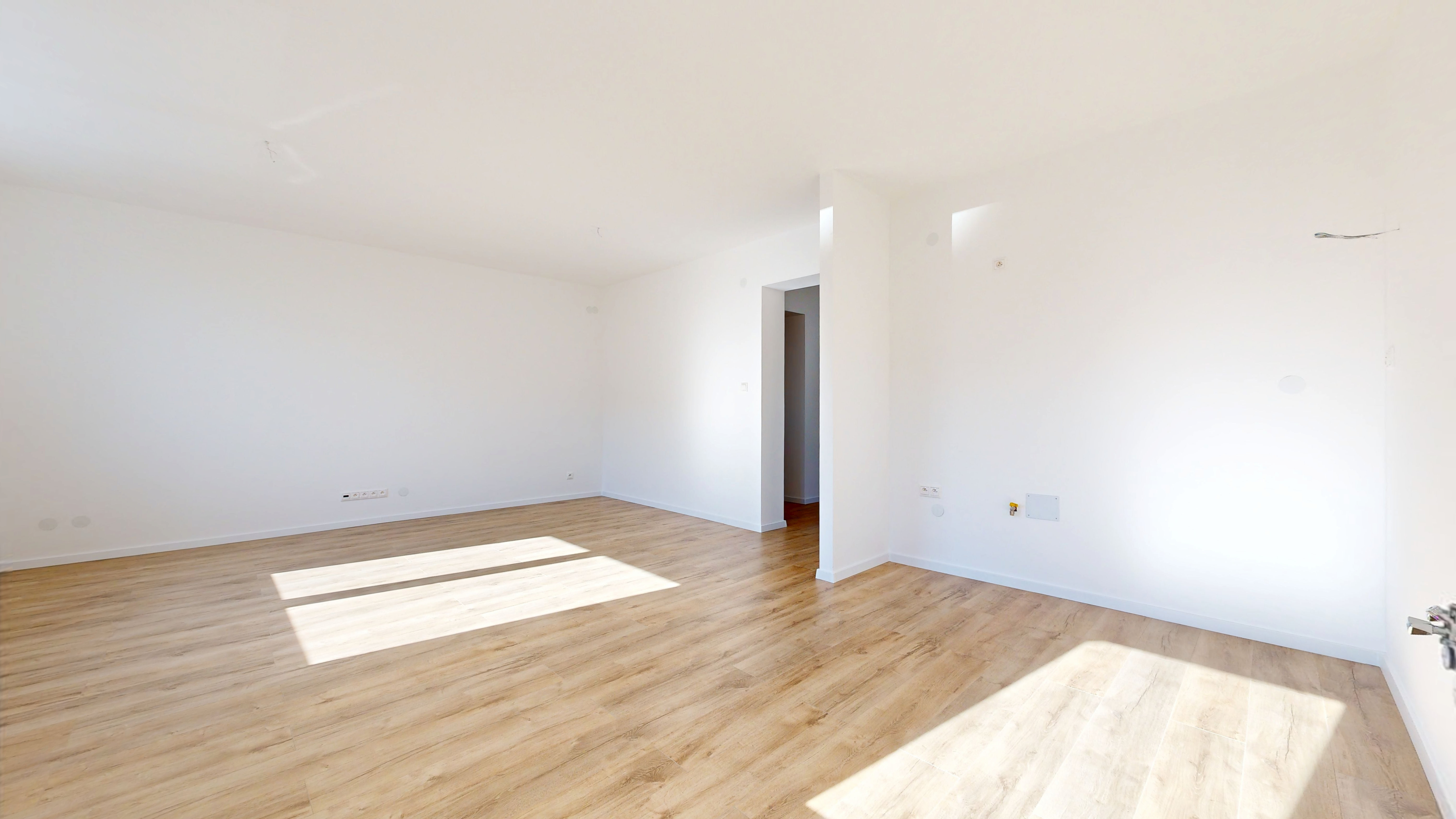 POLIANKY / B235 / Svetlý a priestranný 3-izbový byt s loggiou