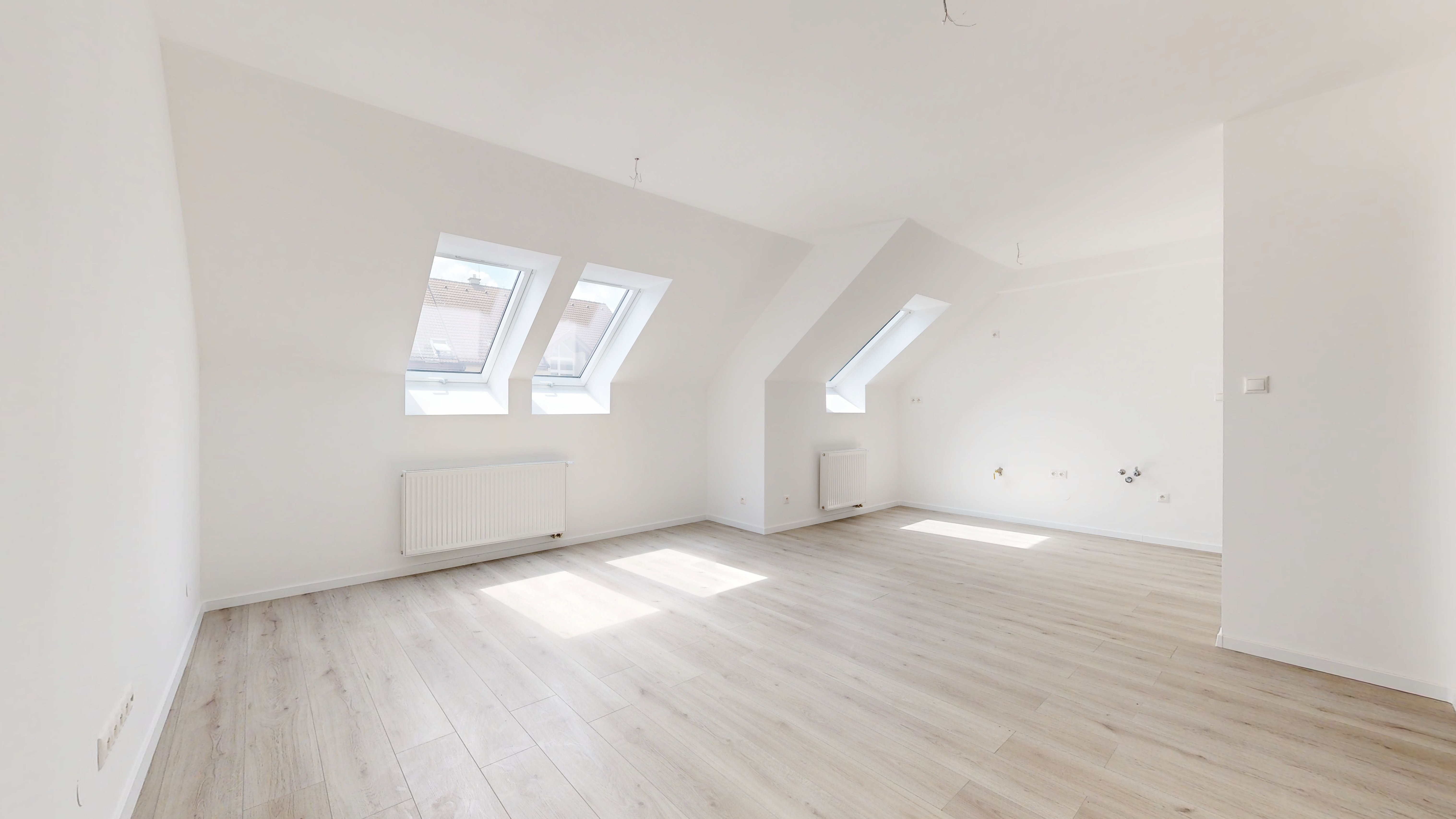 Priestranný 3-izbový byt v projekte Polianky B136