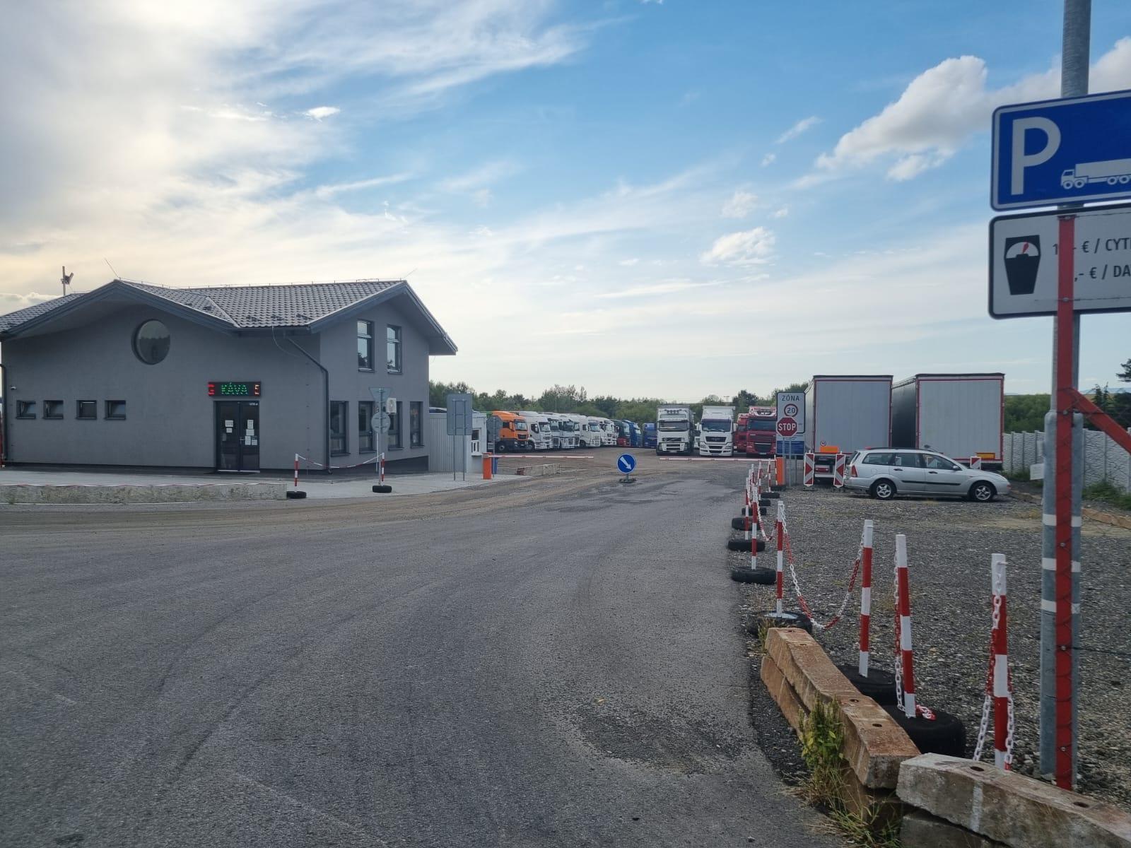 Na predaj funkčný areál pre kamióny vo Vyšnom Nemeckom – výborná poloha pri hranici