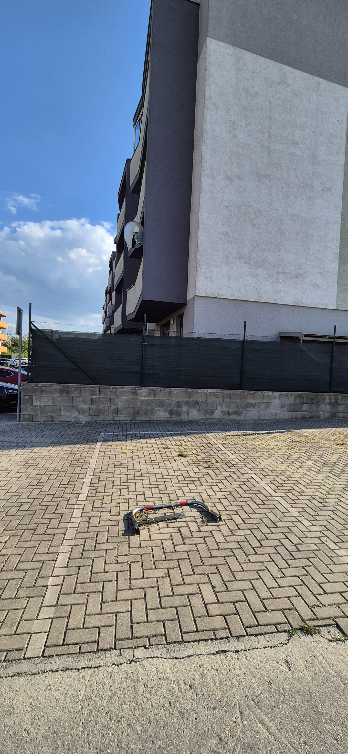 NA PREDAJ!!! Parkovacie státie na ul. Slávičia - Senec