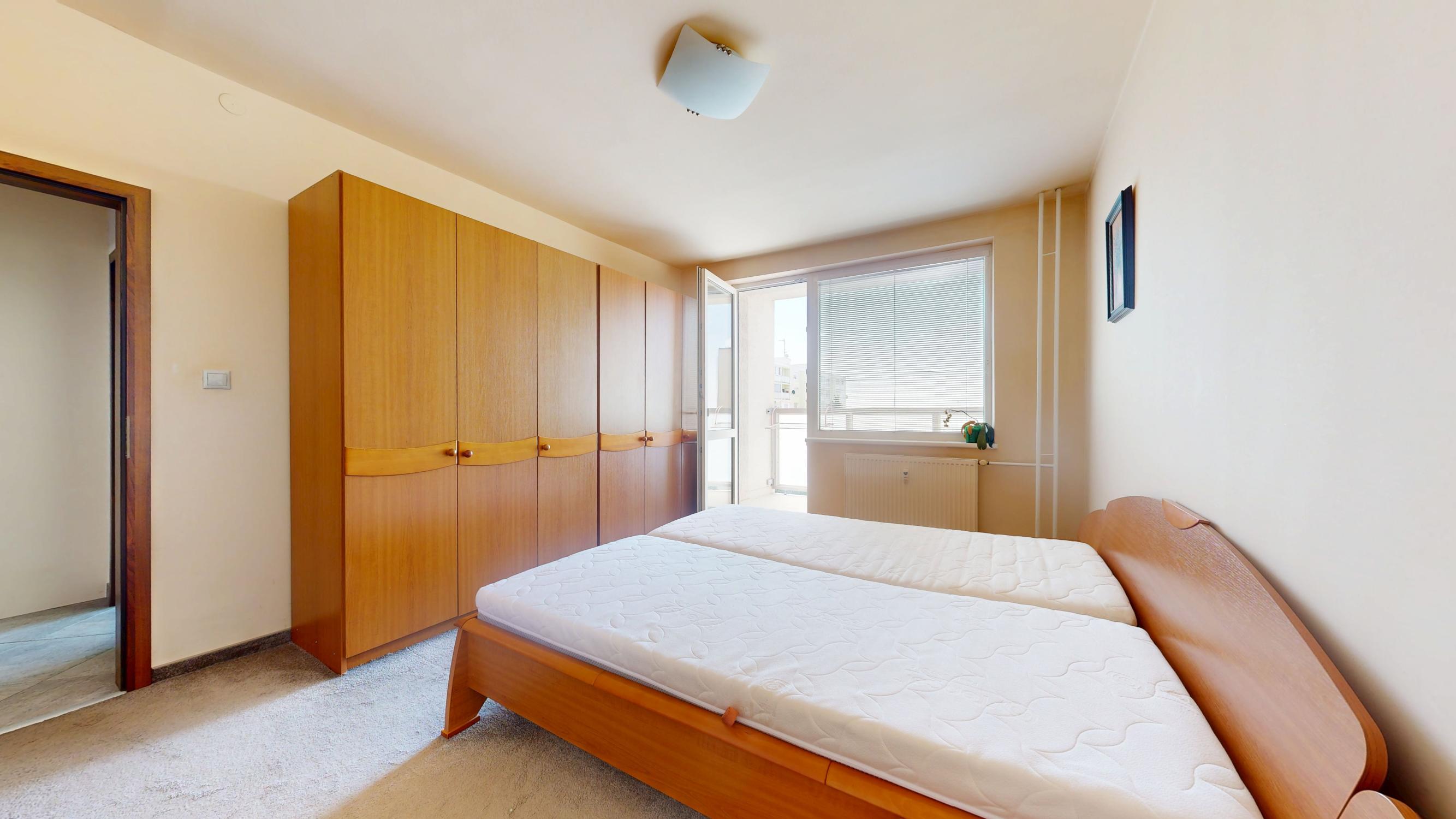 REZERVOVANÝ!🏡 Predaj zariadeného 3-izbového bytu po kompletnej rekonštrukcii s loggiou na Nerudovej ulici v Trnave