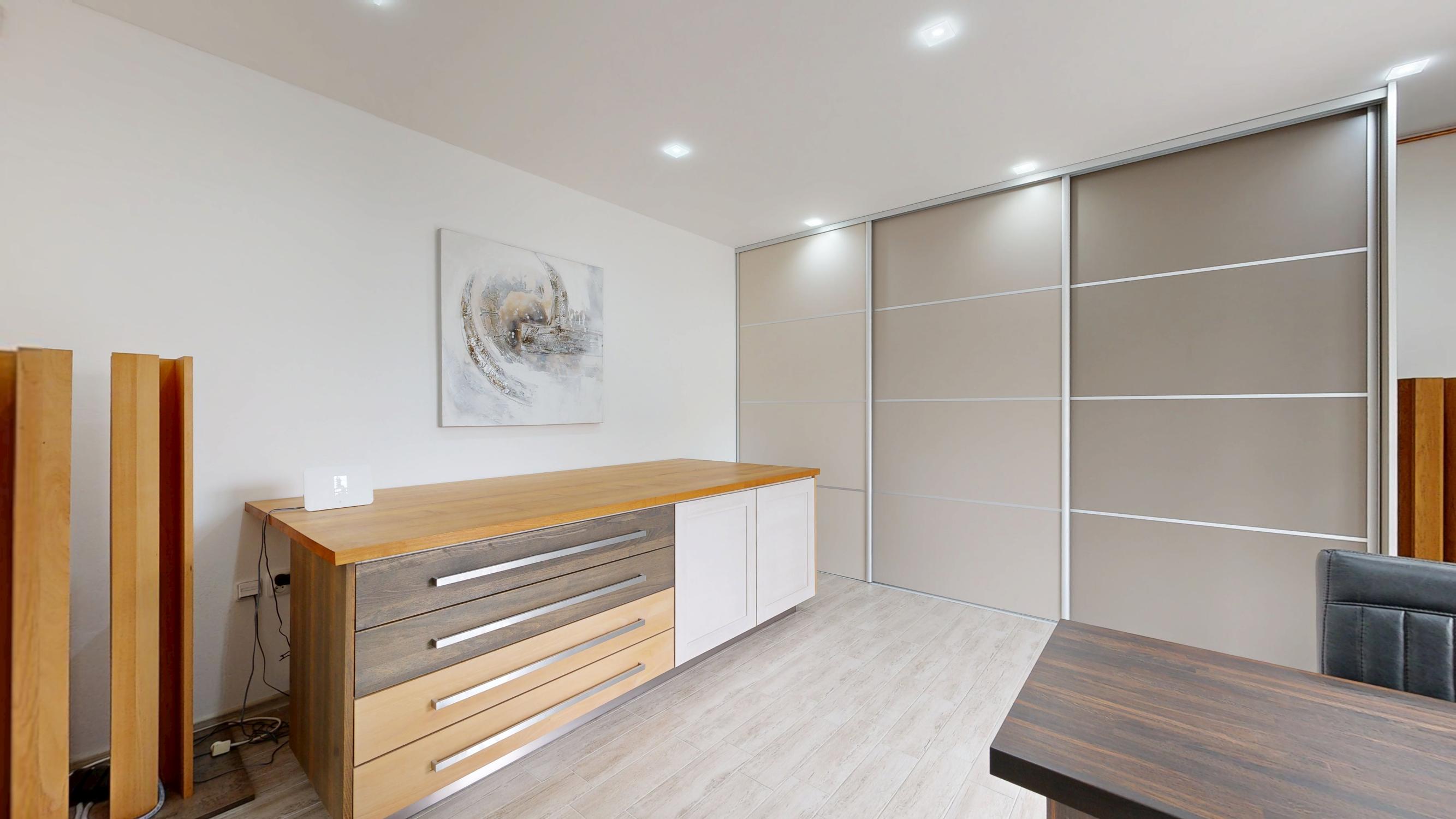 PREDAJ – VEĽKÝ 7-IZBOVÝ RODINNÝ DOM V TRNAVE, VHODNÝ NA BÝVANIE AJ PODNIKANIE