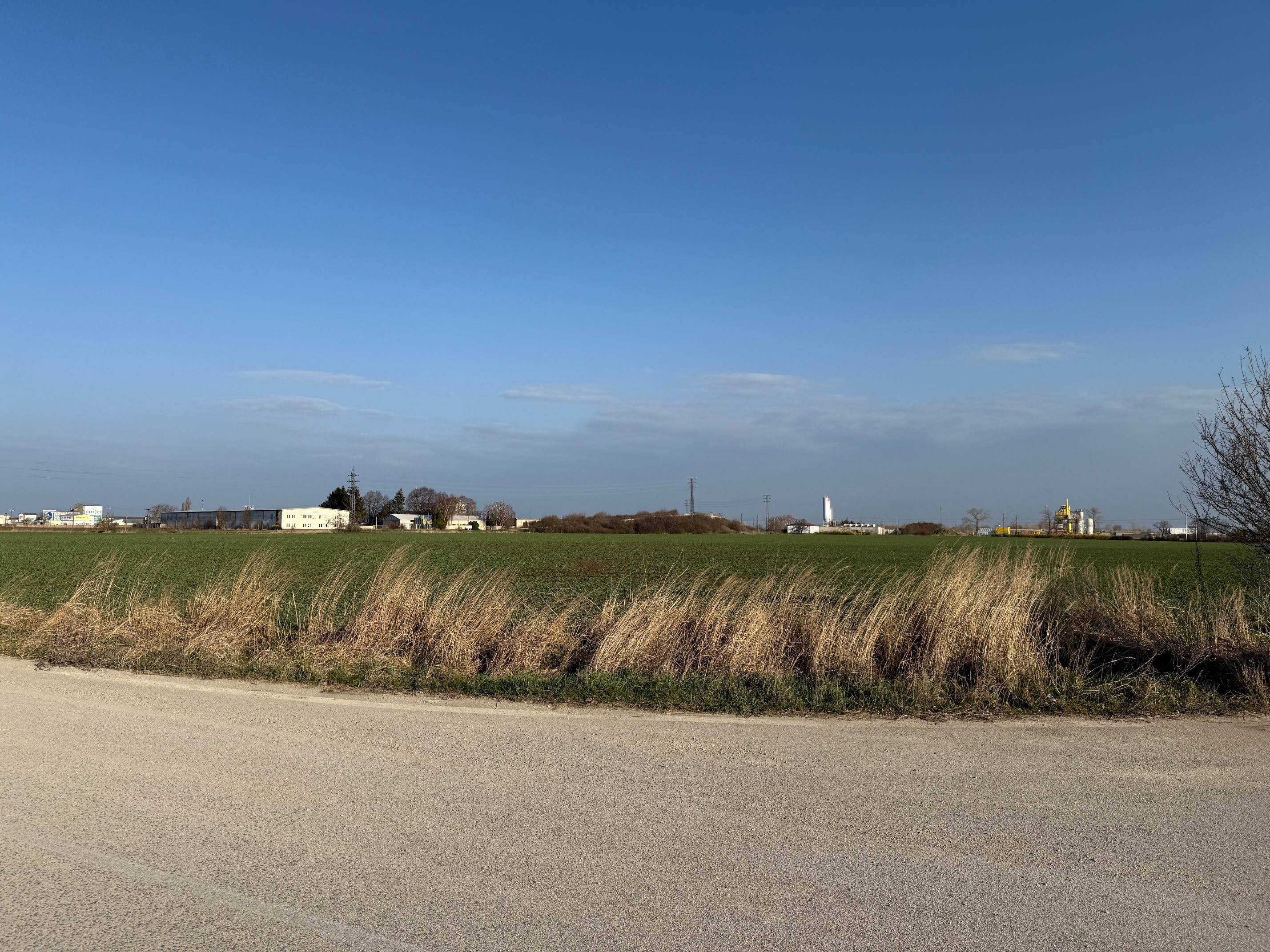 NOVÁ CENA! Na predaj priemyselný pozemok v tesnej blízkosti Trnavy