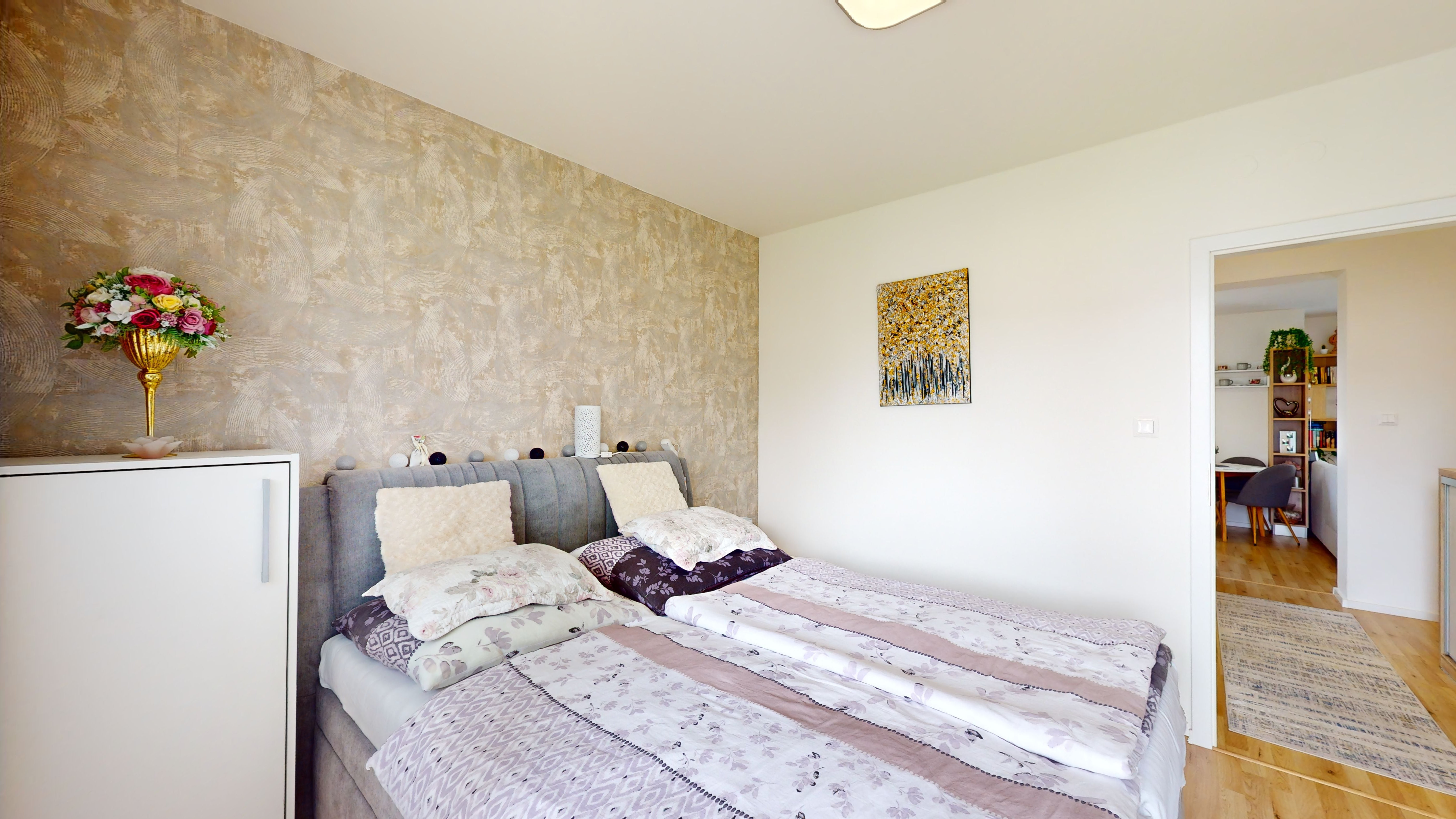 Zariadený 2-izbový byt s dvomi loggiami Zavar