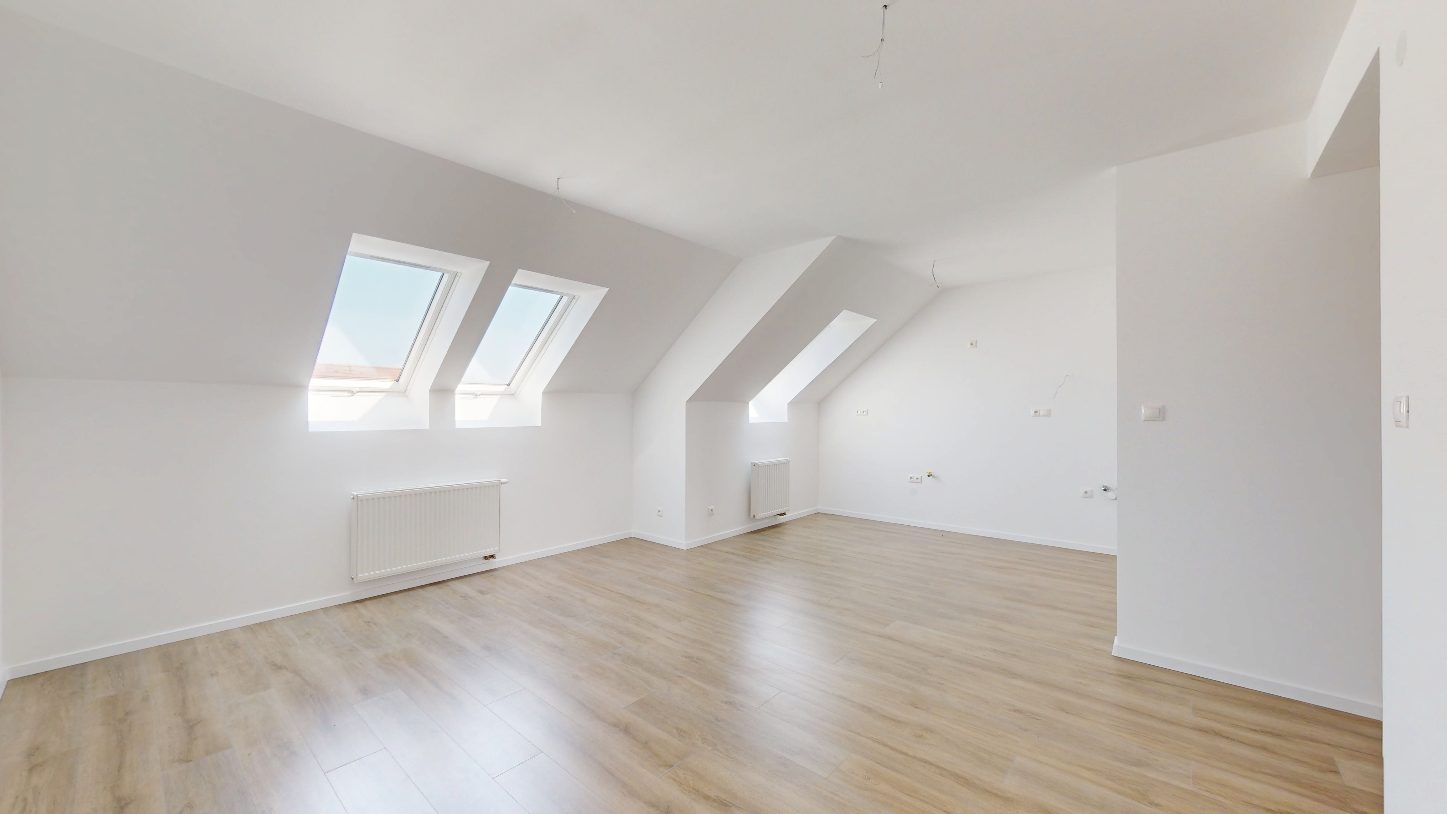 Polianky / B6412 / 2-izbový byt s loggiou