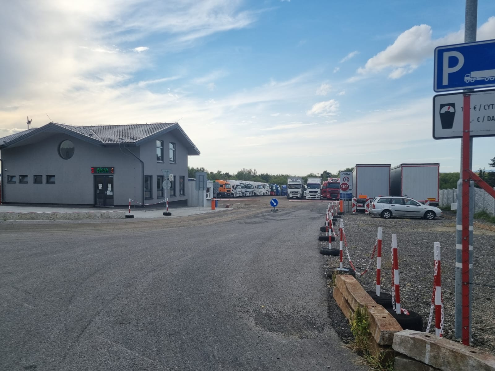 Na predaj funkčný areál pre kamióny vo Vyšnom Nemeckom – výborná poloha pri hranici