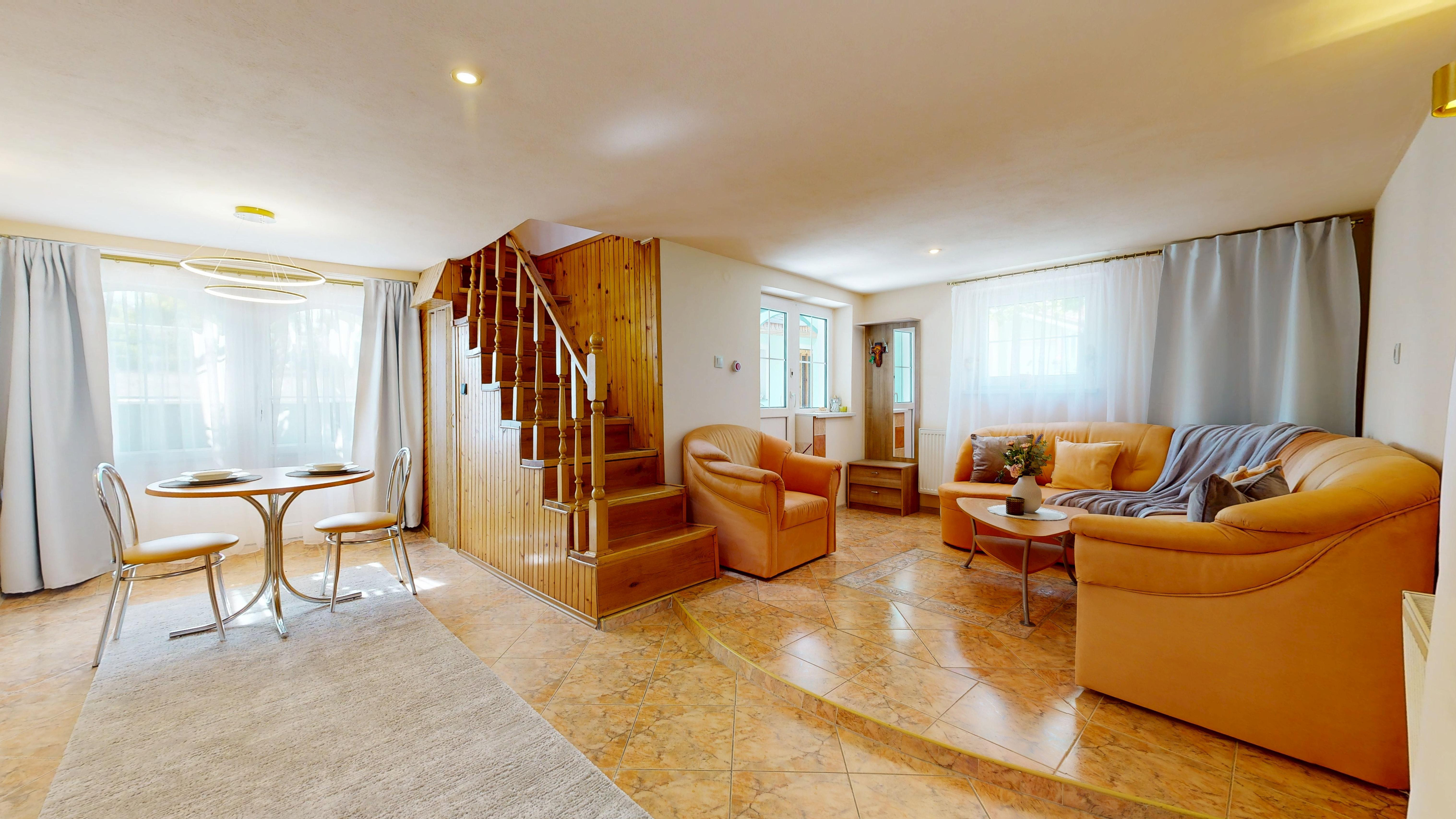 !!NA PREDAJ!! TEHLOVÝ RODINNÝ DOM V OBCI CÍFER