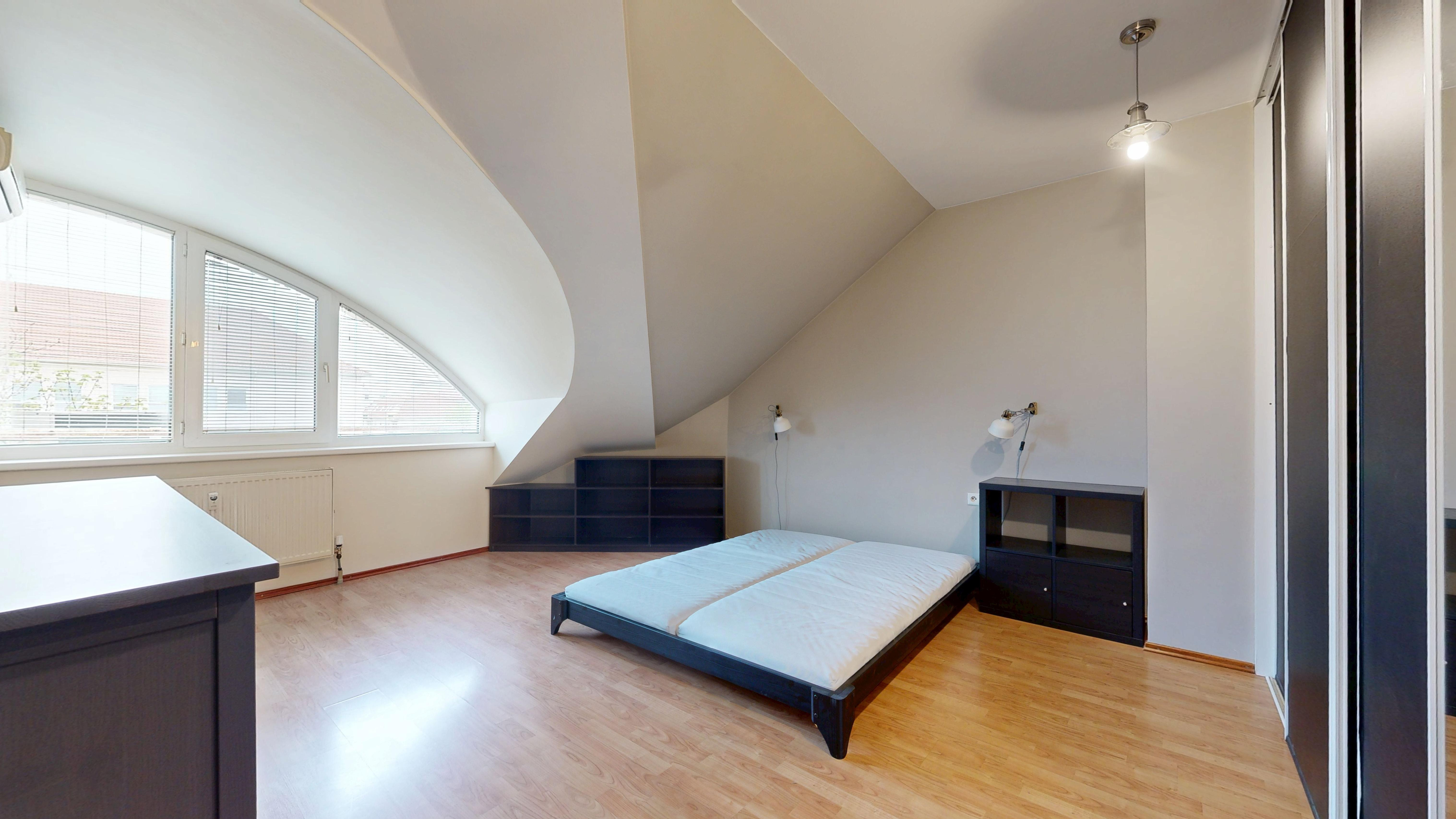 REZERVOVANÉ! 2 IZBOVÝ BYT - ŠTUDENTSKÁ - TRNAVA