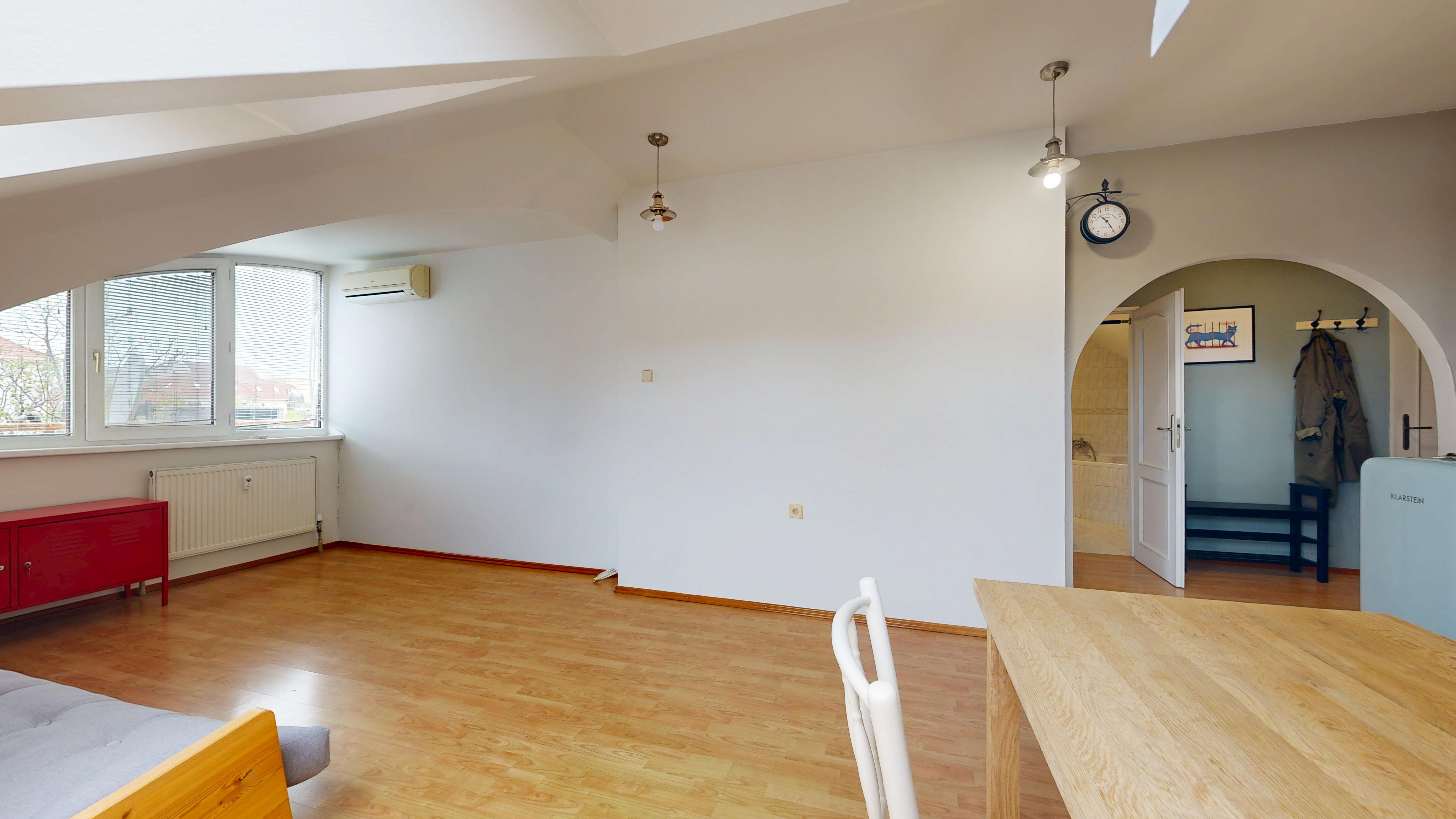 REZERVOVANÉ! 2 IZBOVÝ BYT - ŠTUDENTSKÁ - TRNAVA