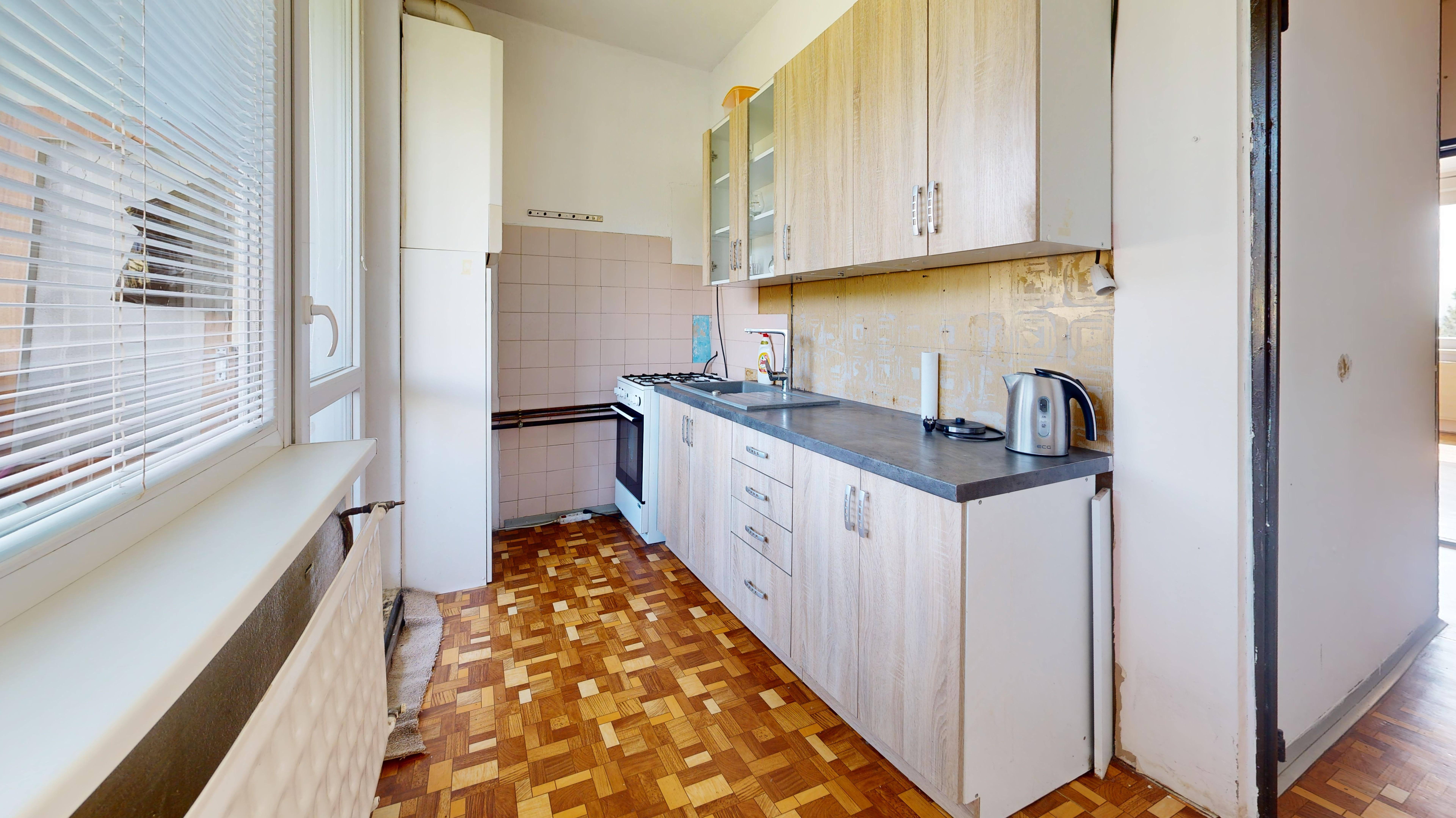 NA PREDAJ 3 IZBOVÝ BYT - KOMENSKÉHO, SMOLENICE