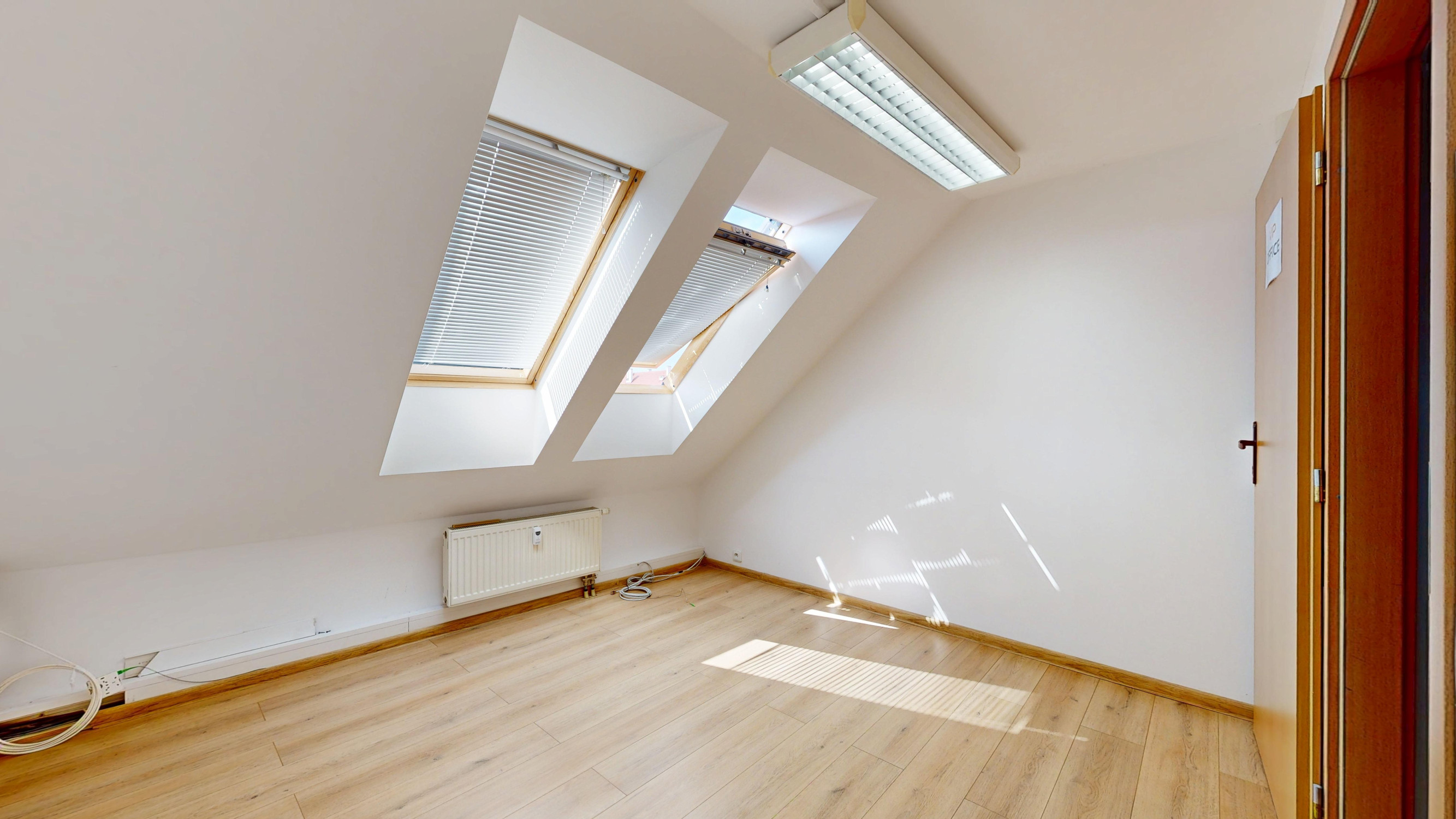 NA PREDAJ priestor v centre Trnavy  – Halenárska ulica