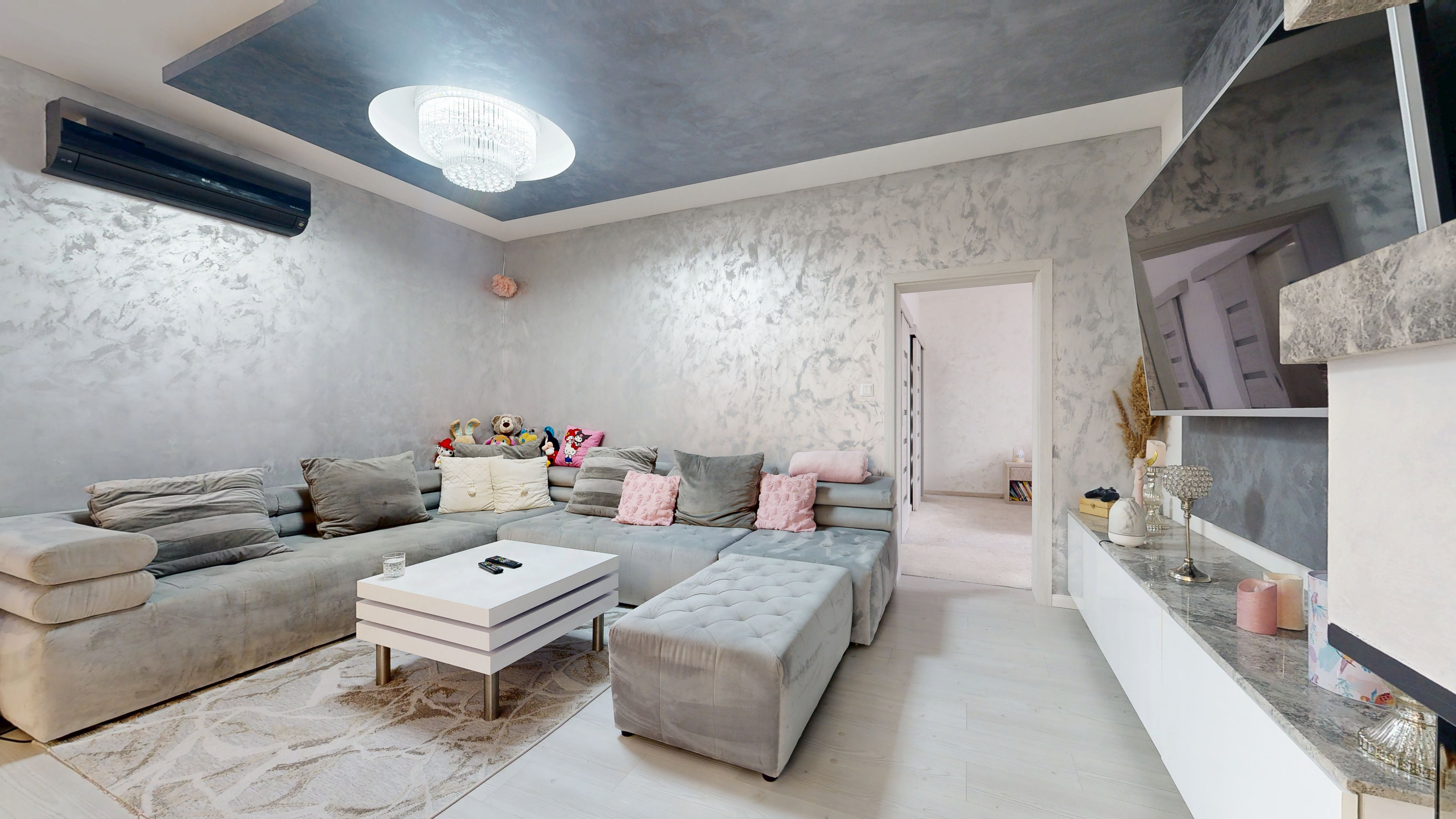 🏡 Nadštandardný 4-izbový rodinný dom s bazénom, zimnou terasou a veľkým pozemkom – Dvorníky