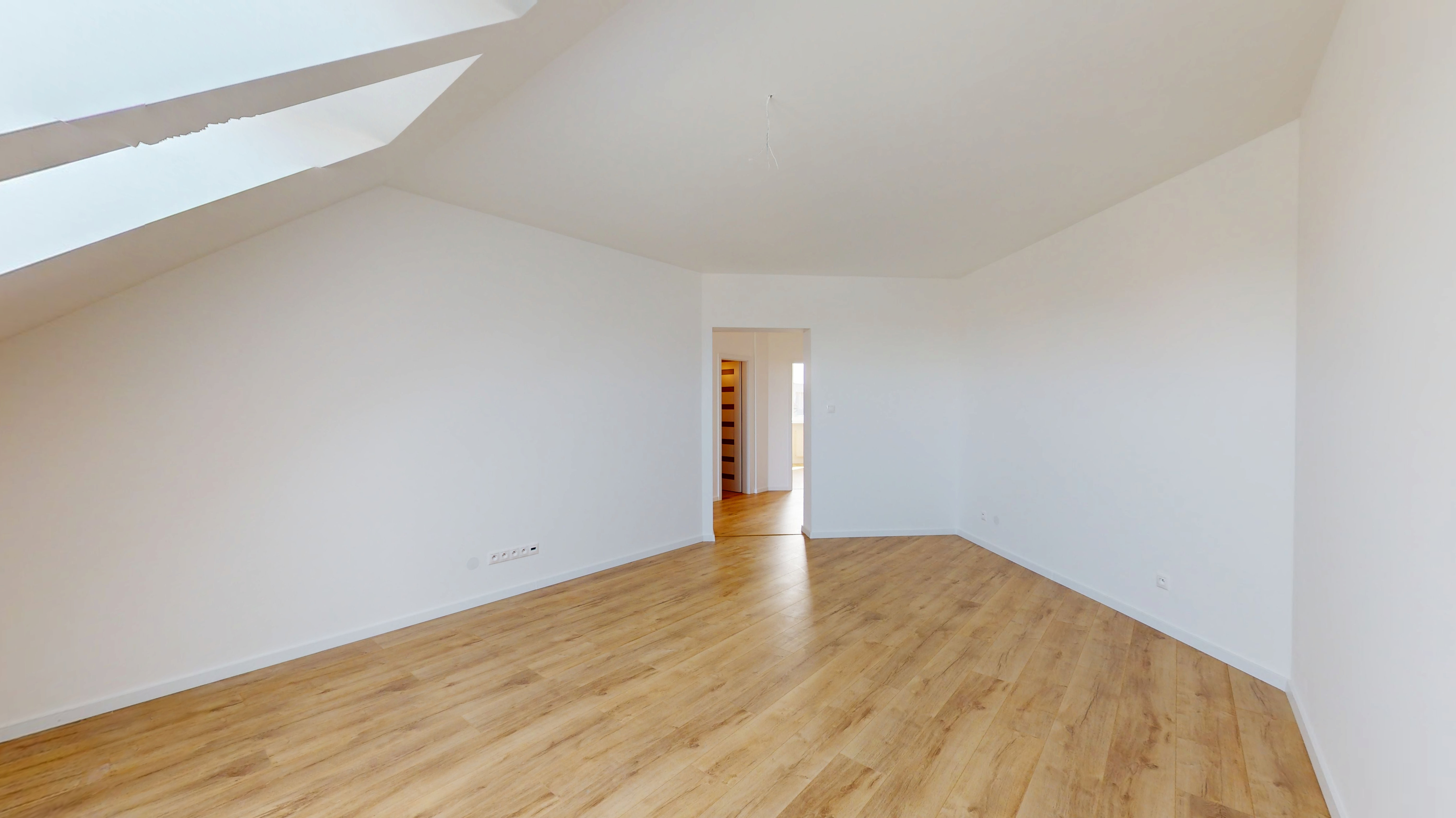 Moderný 2-izbový byt s priestrannou loggiou v projekte Polianky – Zavar