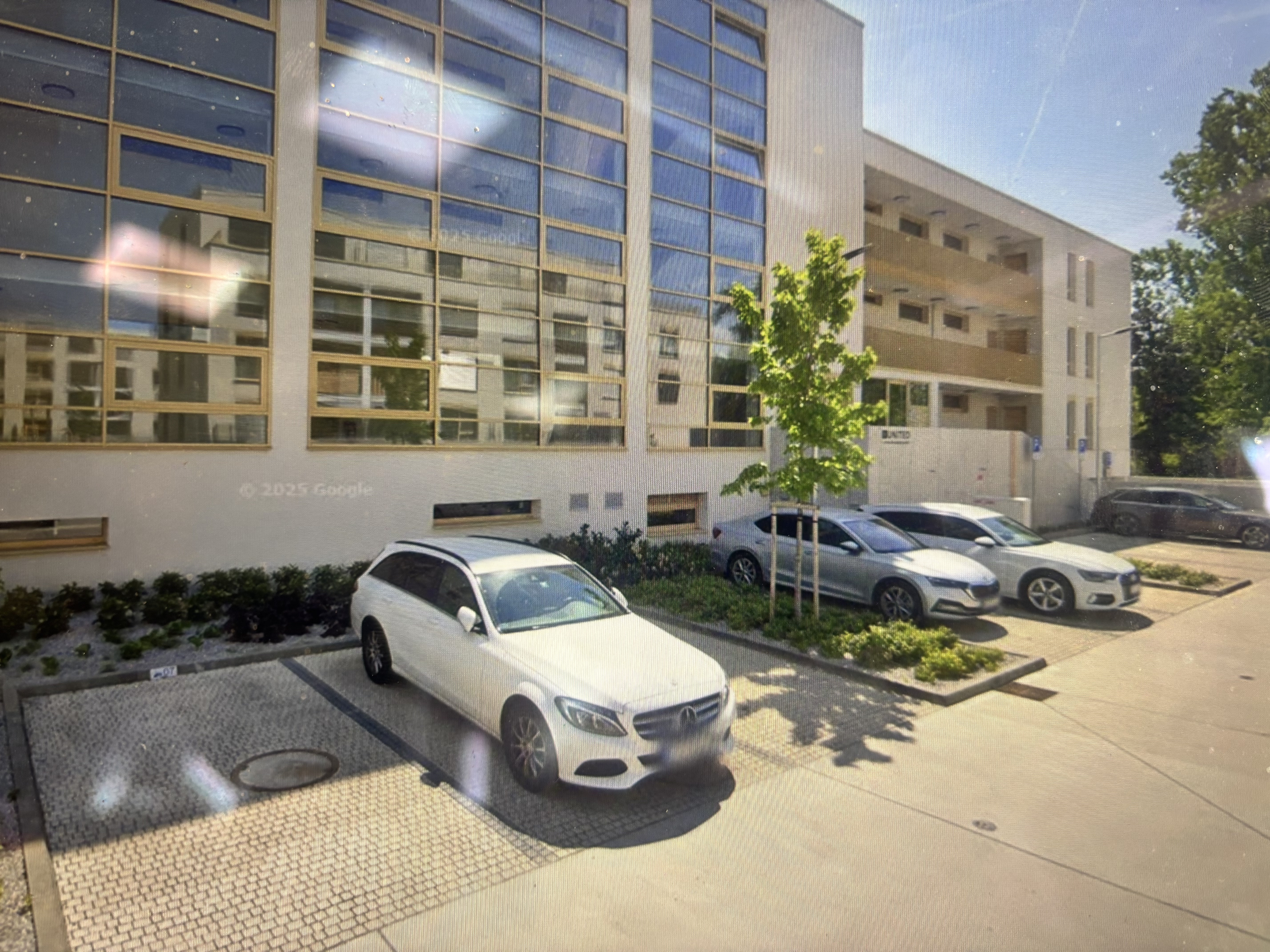 Parkovacie státie na prenájom - CUKROVARSKÁ