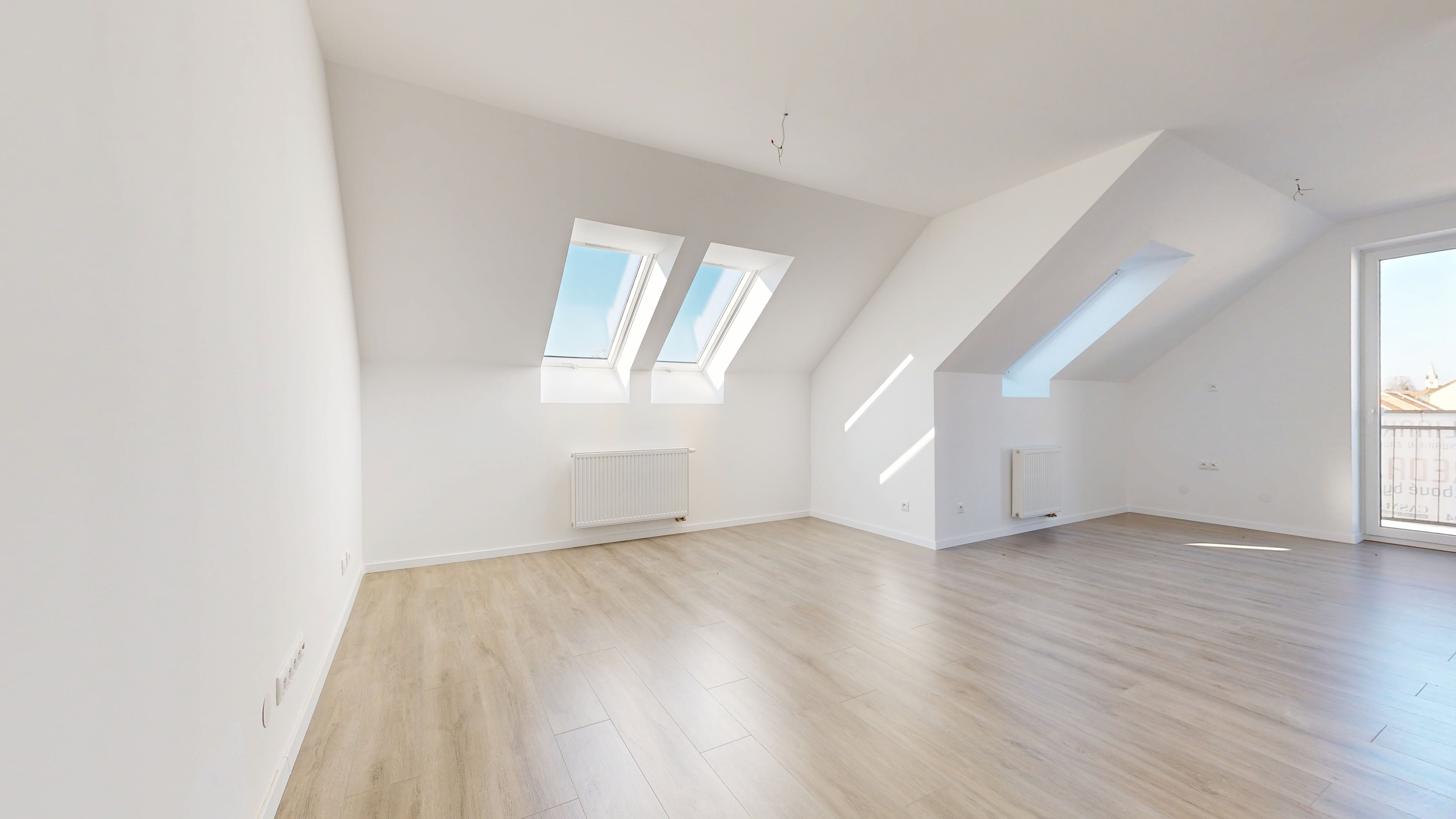 2-izbový byt s loggiou a balkónom v projekte Polianky – Zavar