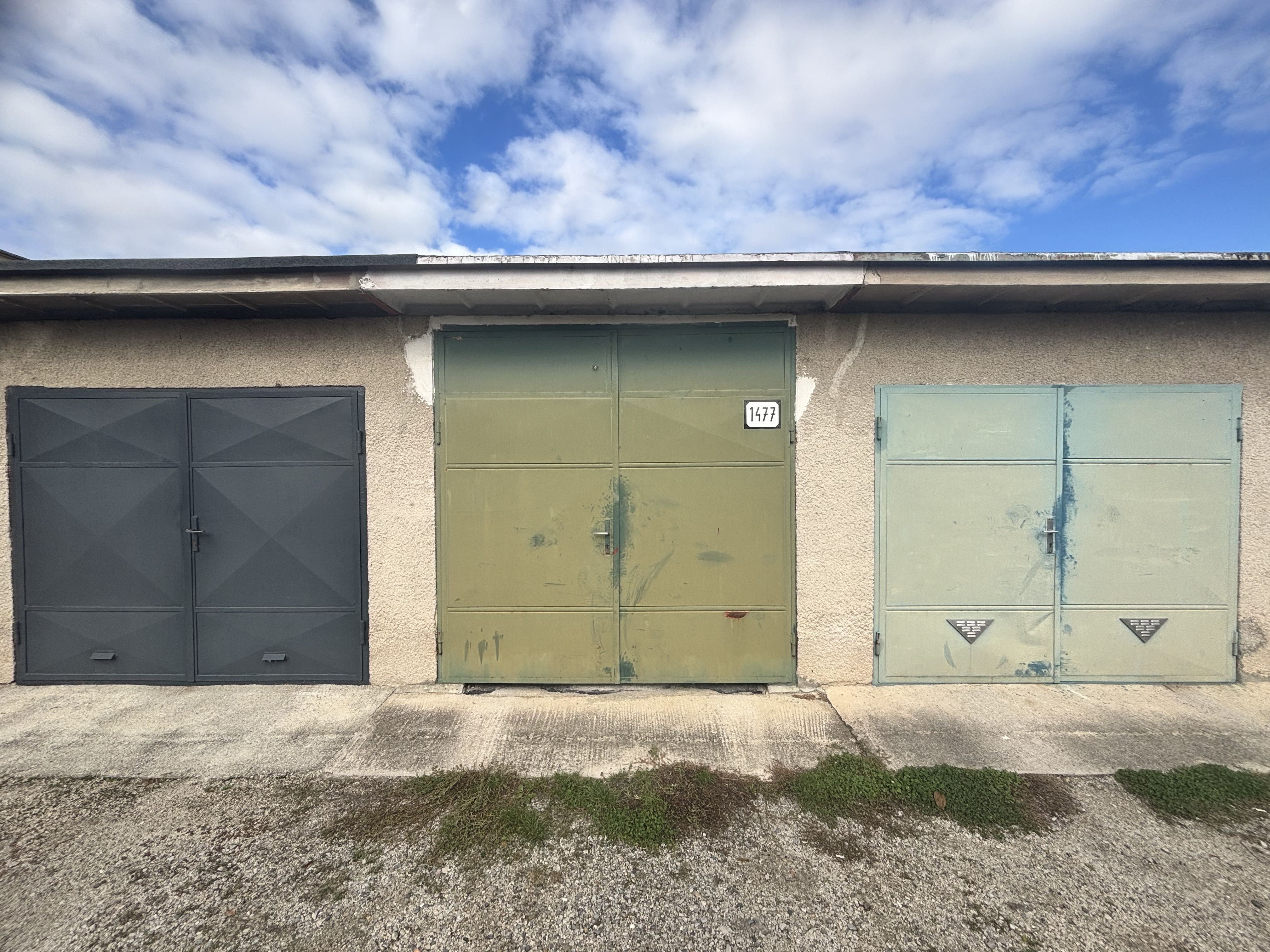 Na predaj: Samostatne stojaca murovaná garáž – Vrbové