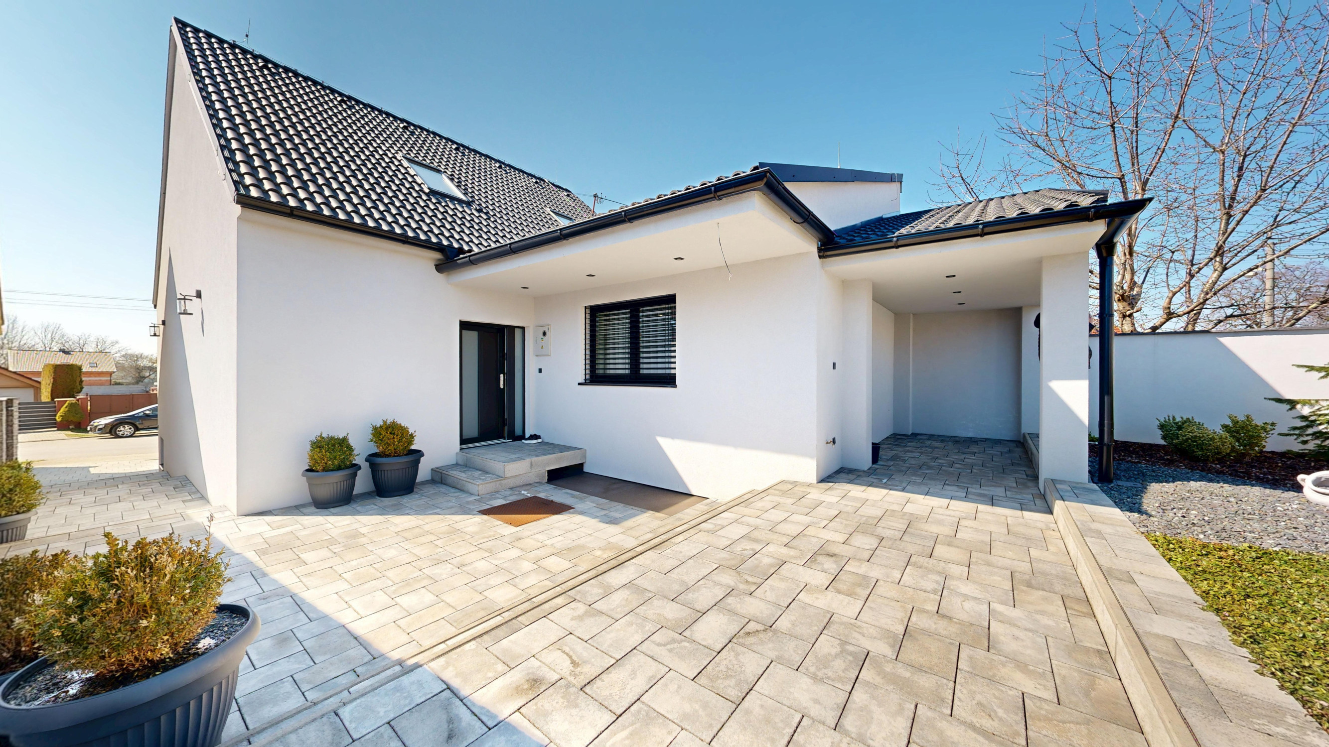 LUXUSNÝ DVOJPODLAŽNÝ RODINNÝ DOM V MODRANKE.