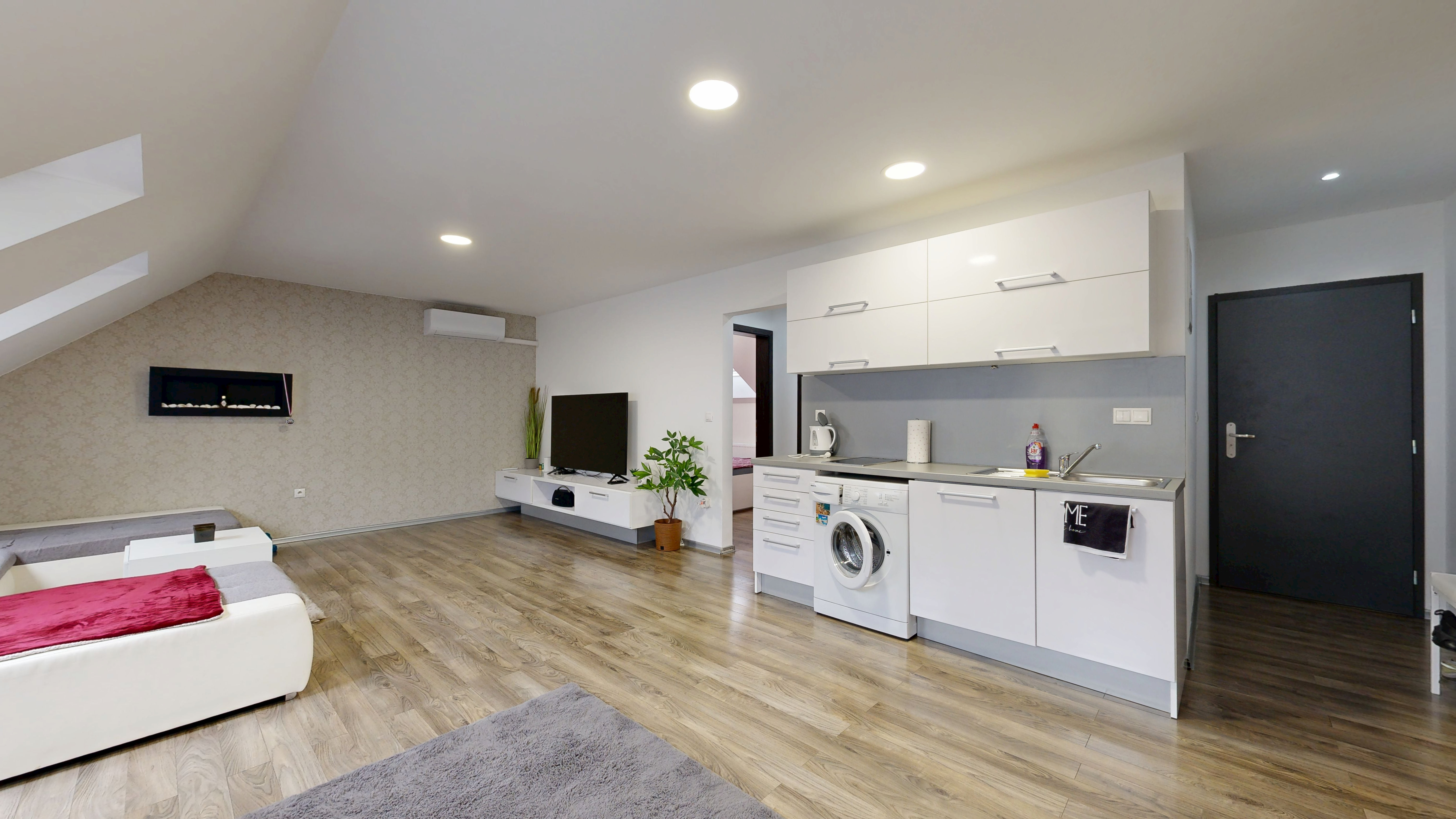 Bývajte priamo v historickom centre Trnavy a zároveň si užívajte súkromie v tichom vnútrobloku.