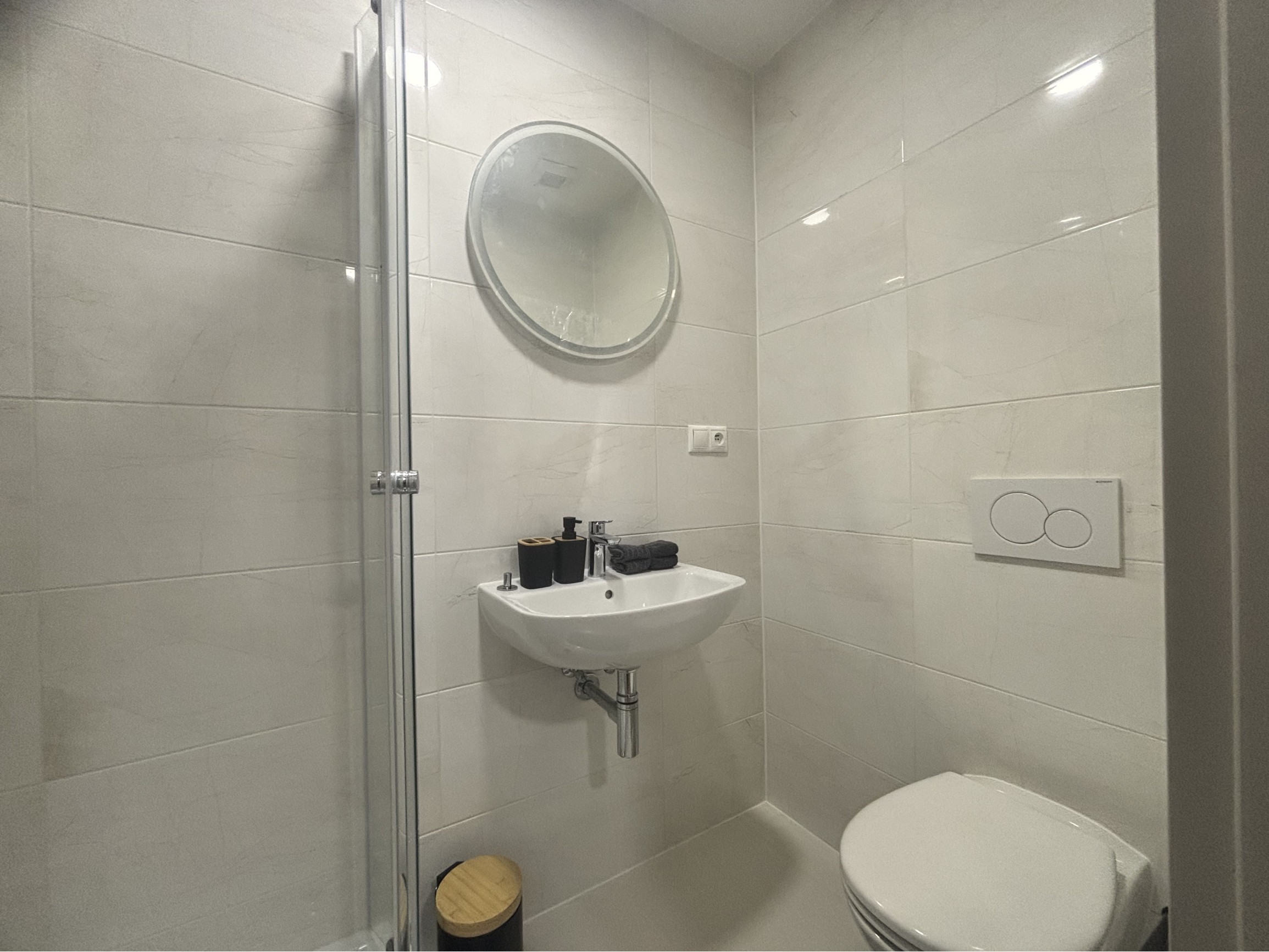 !!EXKLUZÍVNE!! 1 izbový byt na prenájom - Halenárska Trnava.