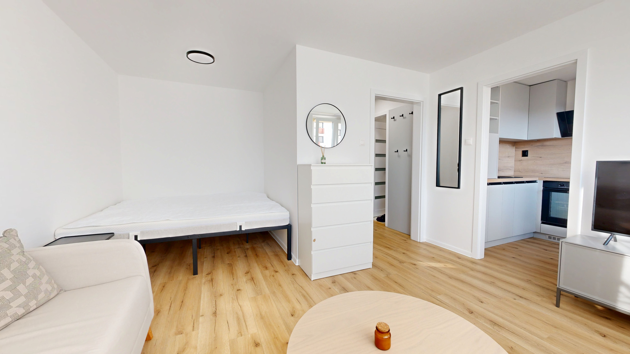 1-izbový bauring po kompletnej rekonštrukcii – vyvýšené prízemie, Zelenečská ulica, Trnava - Ideálny aj ako investícia