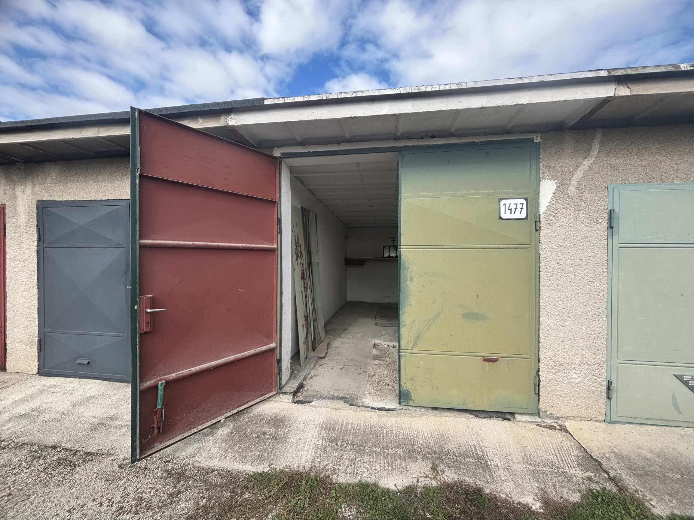 Na predaj: Samostatne stojaca murovaná garáž – Vrbové