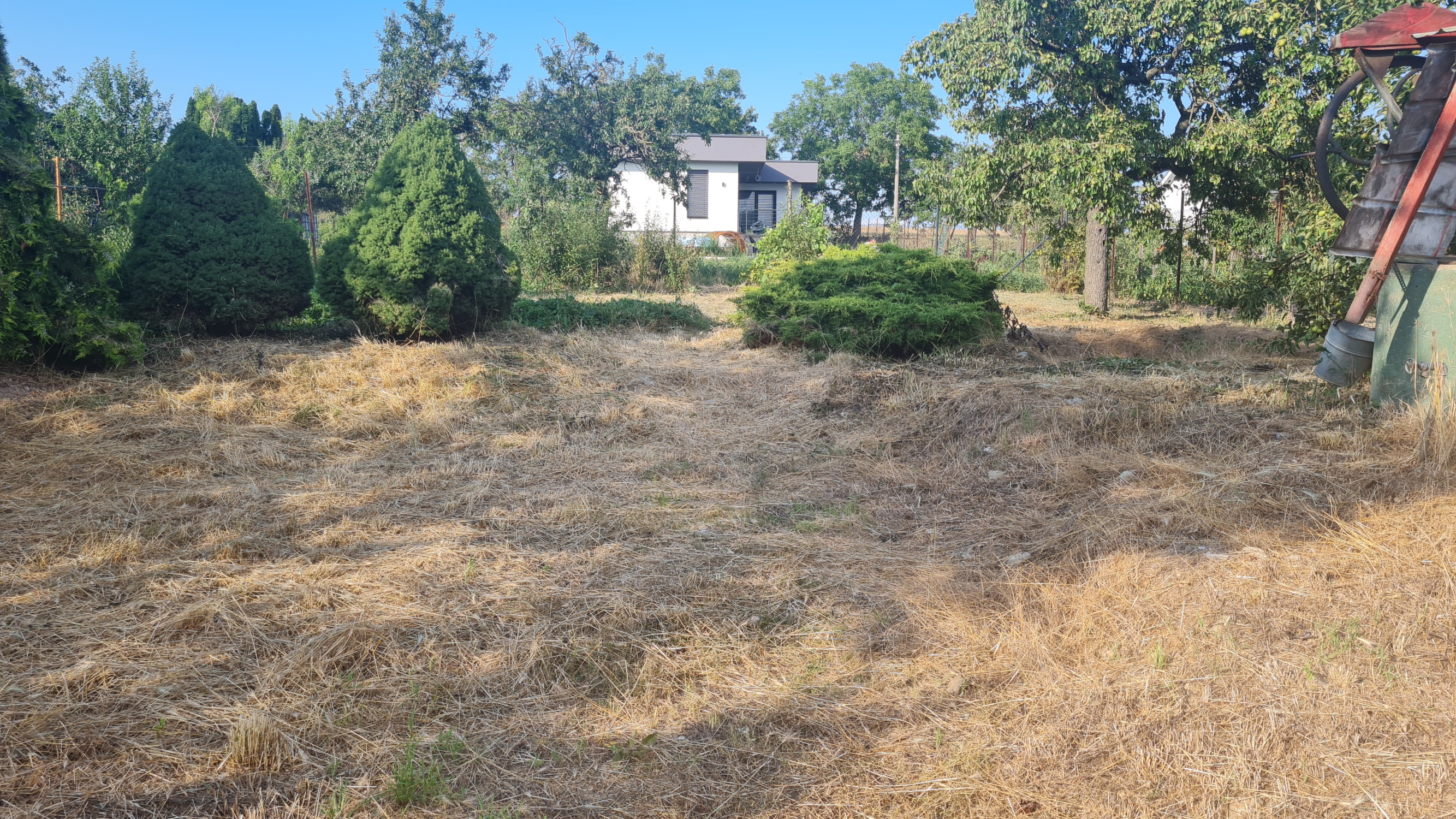 Pozemok s architektonickou štúdiou rodinného domu v obci Horné Dubové