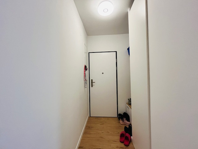 PET FRIENDLY - Prenájom väčší, 1-izbový byt vo výmere 37,89m2 v obci Zavar