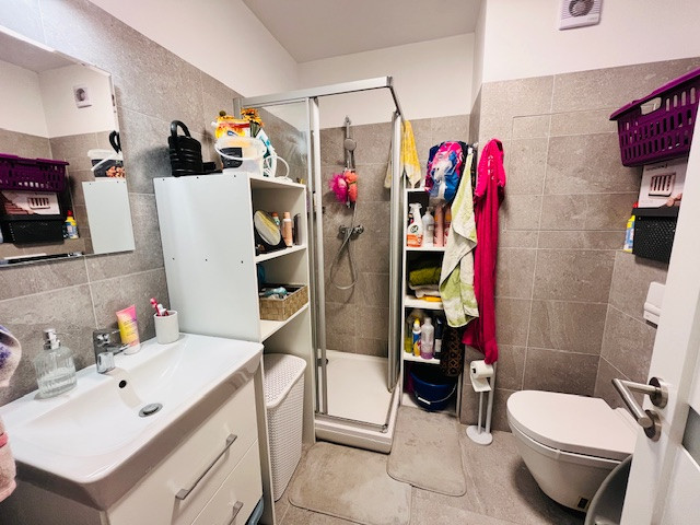 PET FRIENDLY - Prenájom väčší, 1-izbový byt vo výmere 37,89m2 v obci Zavar