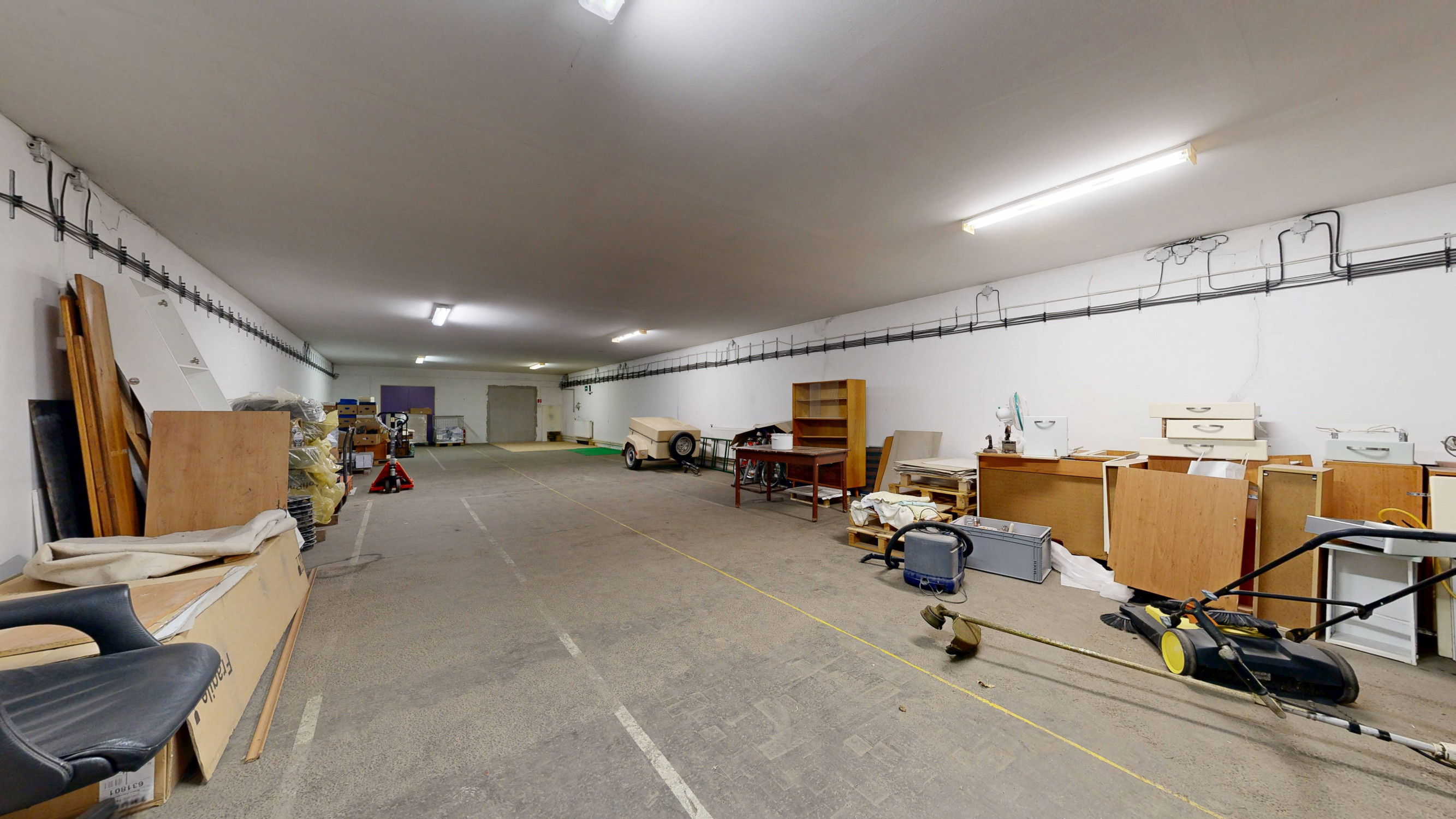 Na predaj priemyselná hala na okraji mesta Trnava – pozemok 2 500 m²