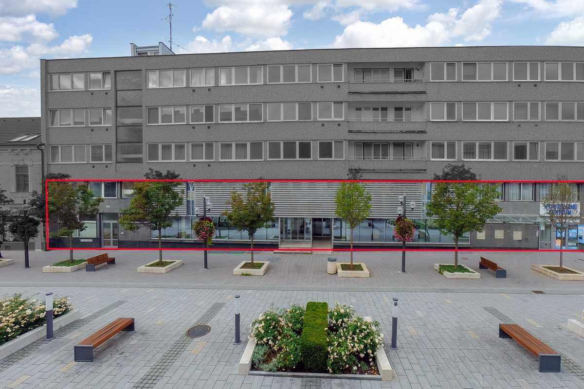 Na prenájom obchodné priestory na pešej zóne v centre mesta