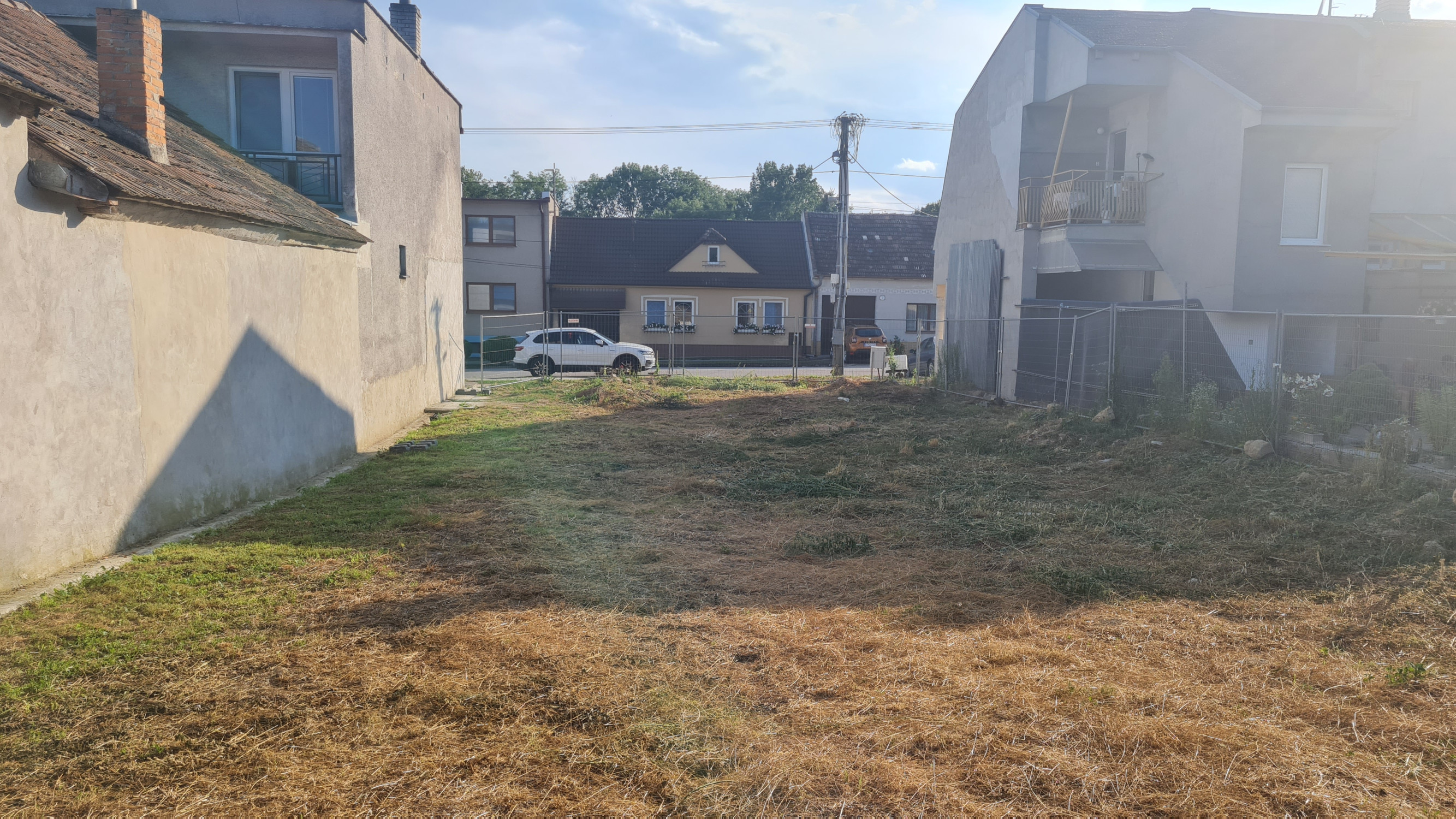 Pozemok s architektonickou štúdiou rodinného domu v obci Horné Dubové