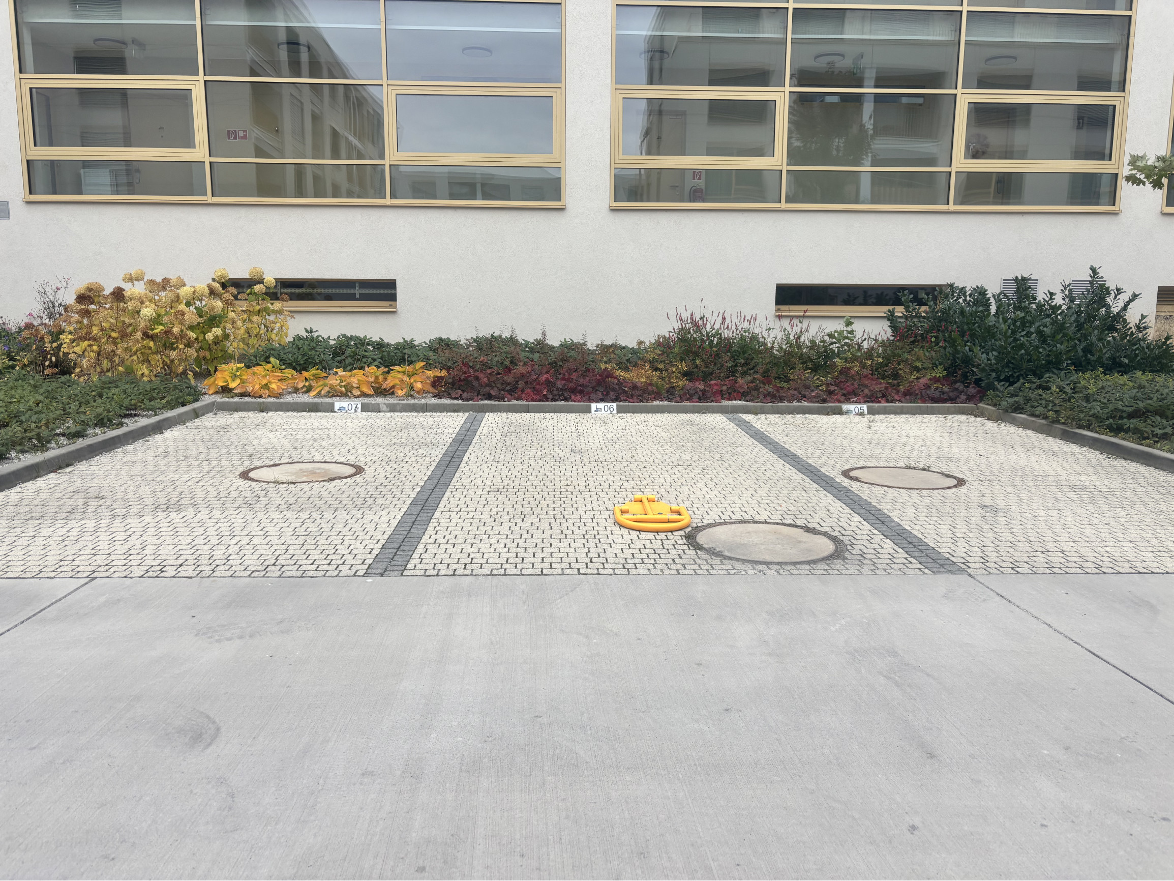 Parkovacie státie na prenájom - CUKROVARSKÁ.