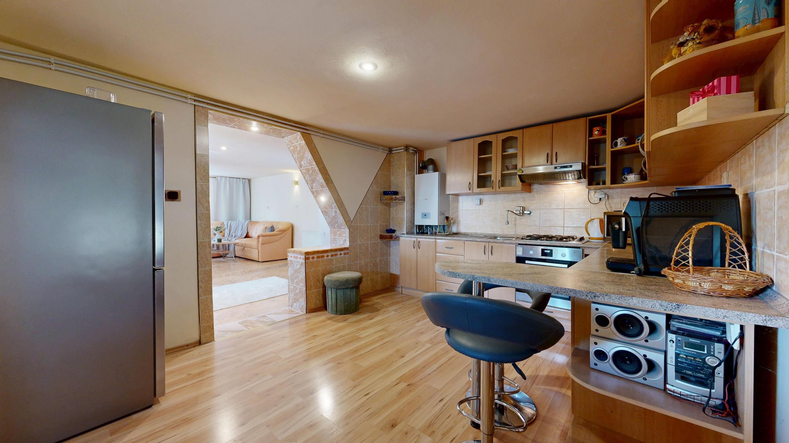 !!NA PREDAJ!! TEHLOVÝ RODINNÝ DOM V OBCI CÍFER