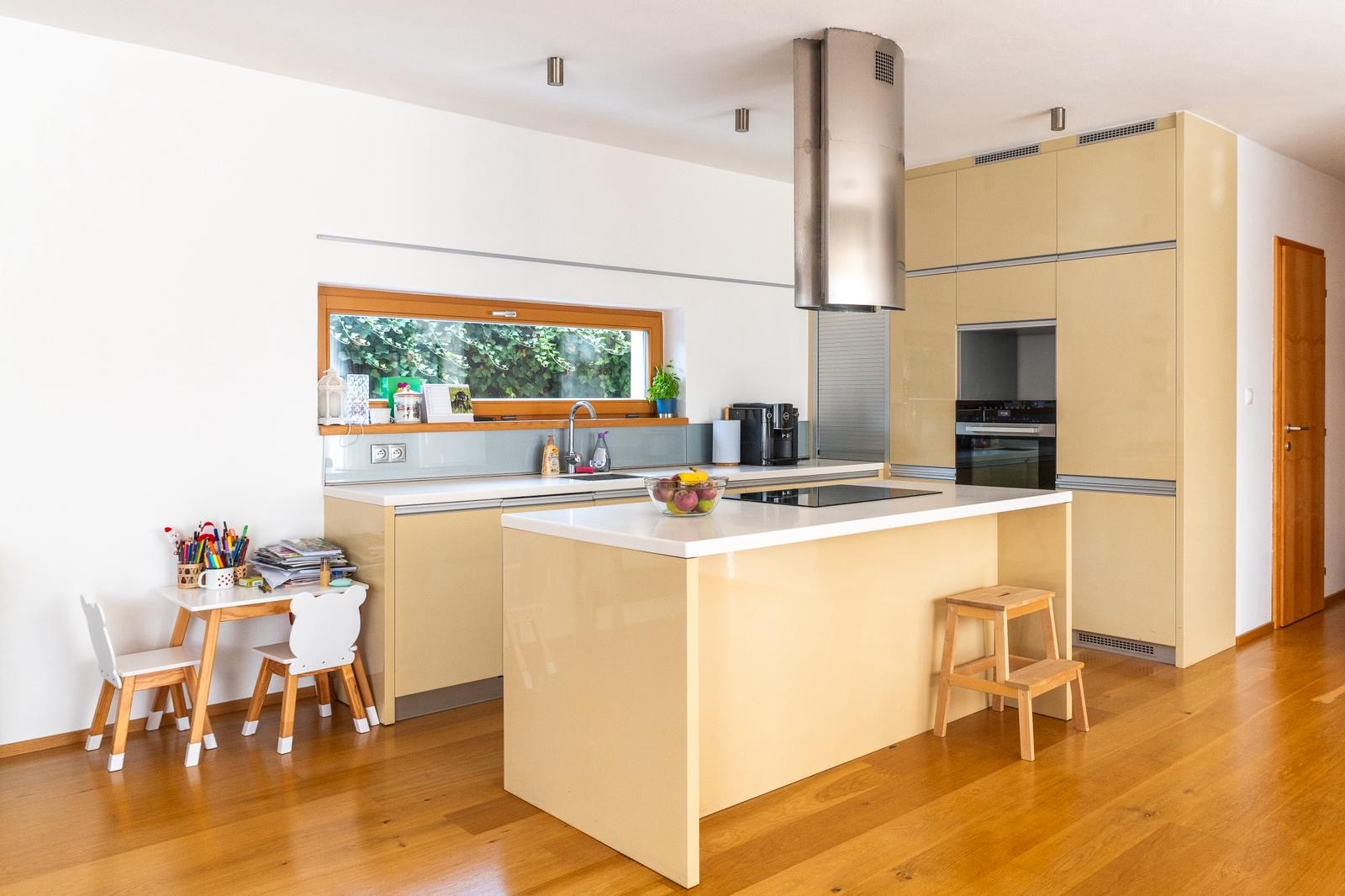 Na predaj priestranný 4-izbový rodinný dom v obci Tešedíkovo