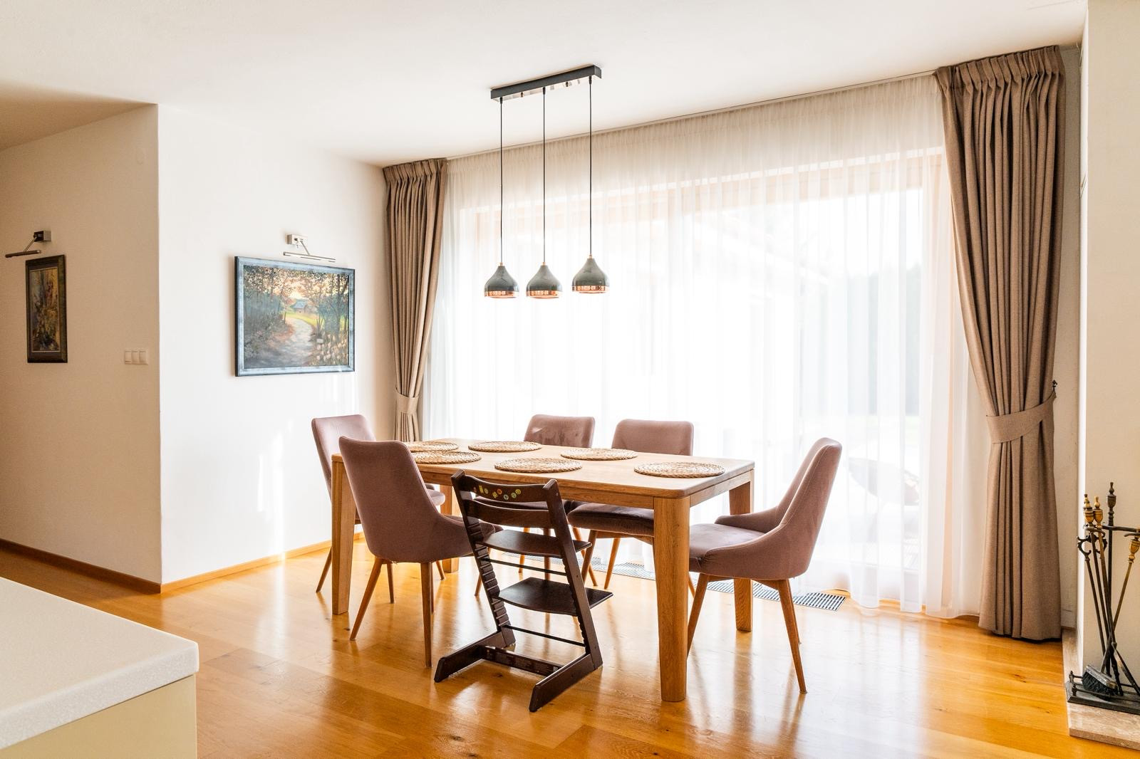 Na predaj priestranný 4-izbový rodinný dom v obci Tešedíkovo