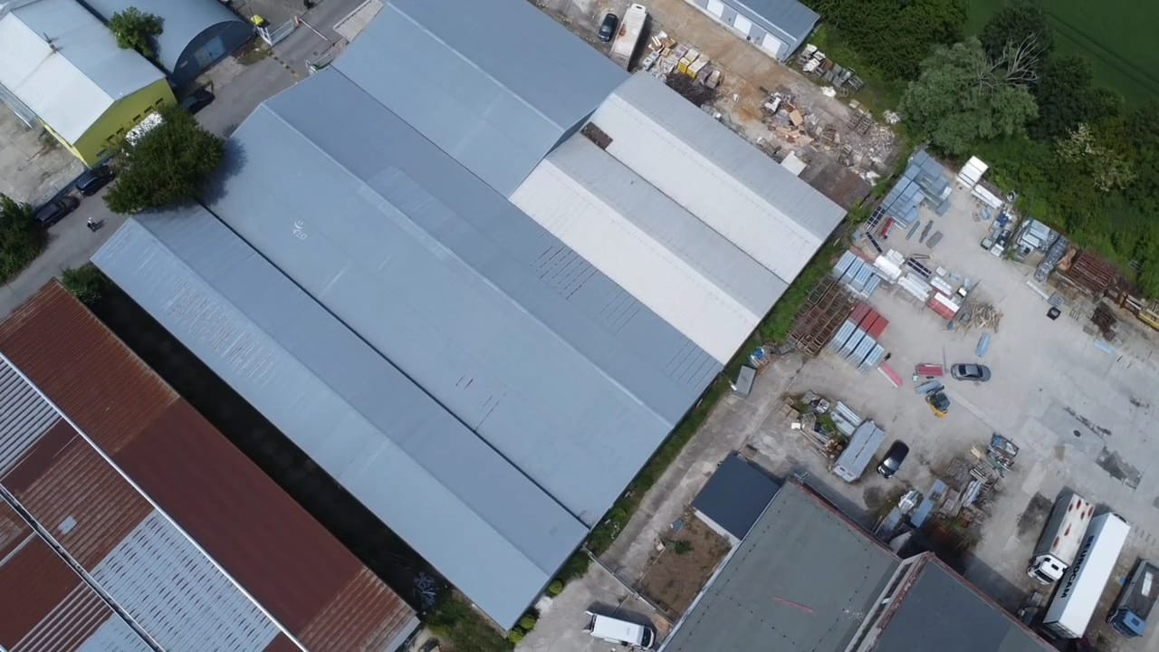 ZNÍŽENÁ CENA! Predaj haly na Skladovej ulici v Trnave - Skvelá investičná príležitosť!