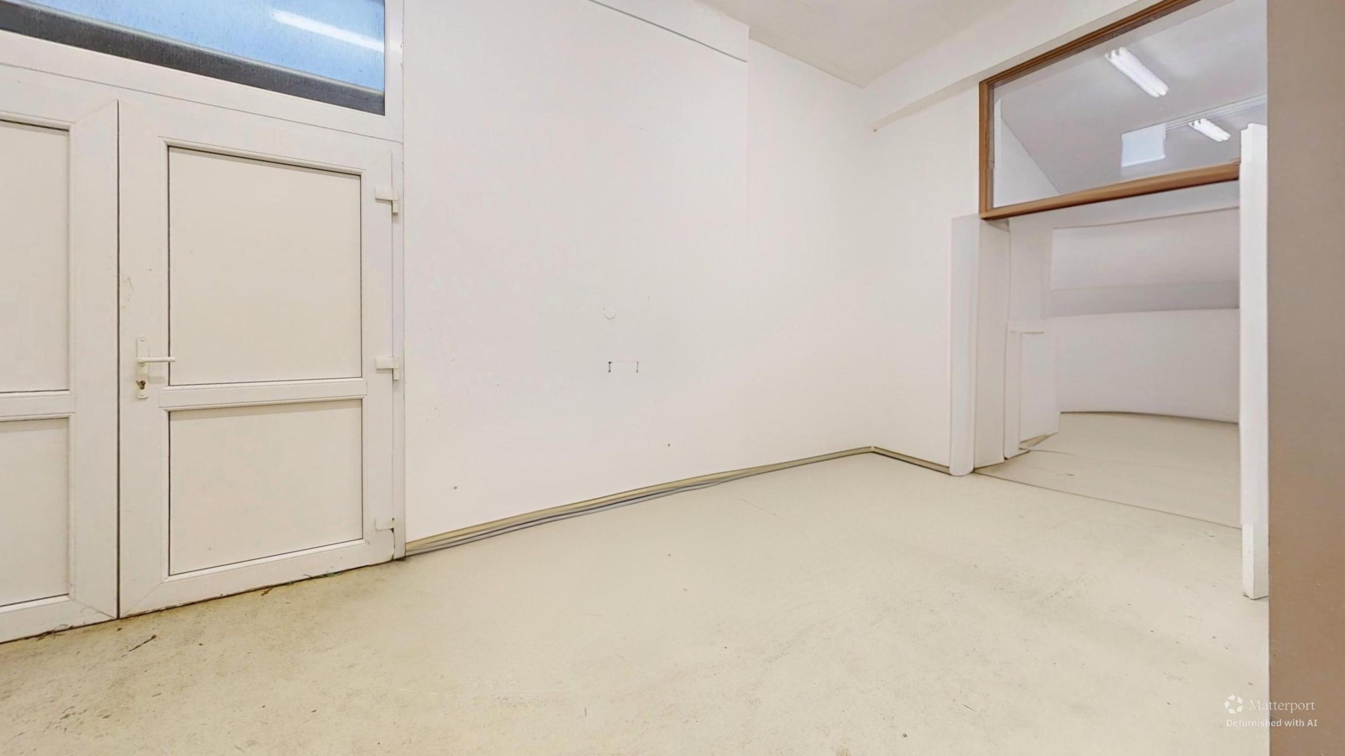 Na predaj: Multifunkčný komerčný objekt – Radošovce