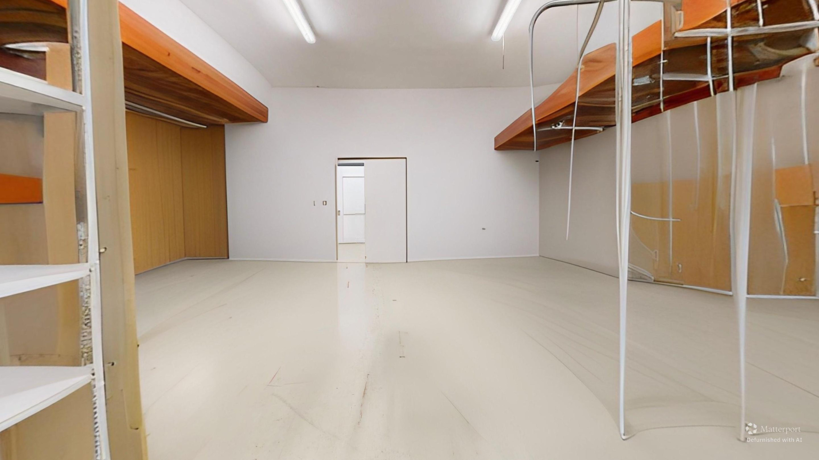 NA PRENÁJOM: Multifunkčný komerčný objekt – Radošovce