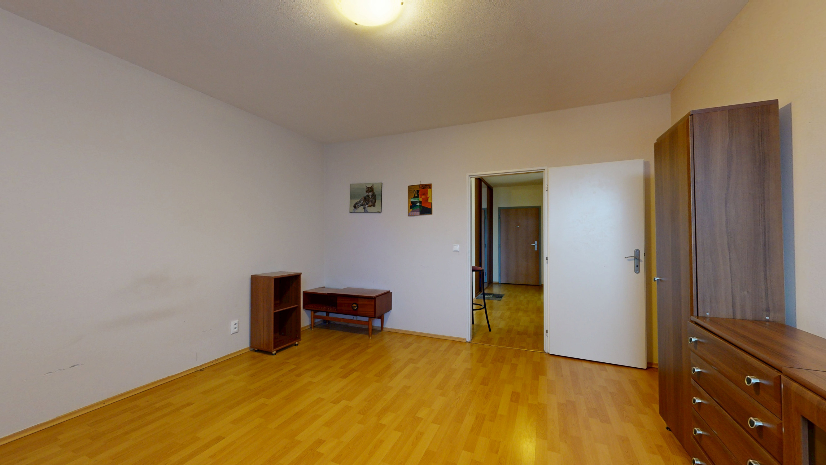 Na prenájom: Priestranný 3-izbový byt s balkónom, 99 m²