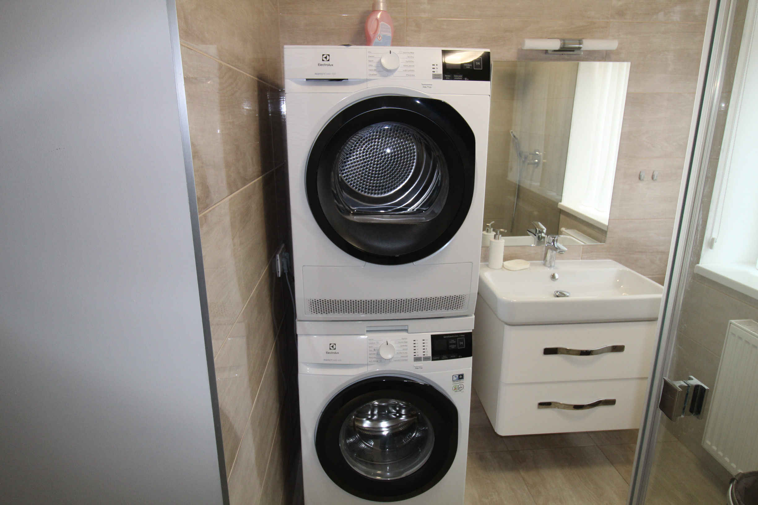 ***Krásny 2izb.byt s XLgaraž.státim v historickom centre Trnavy***