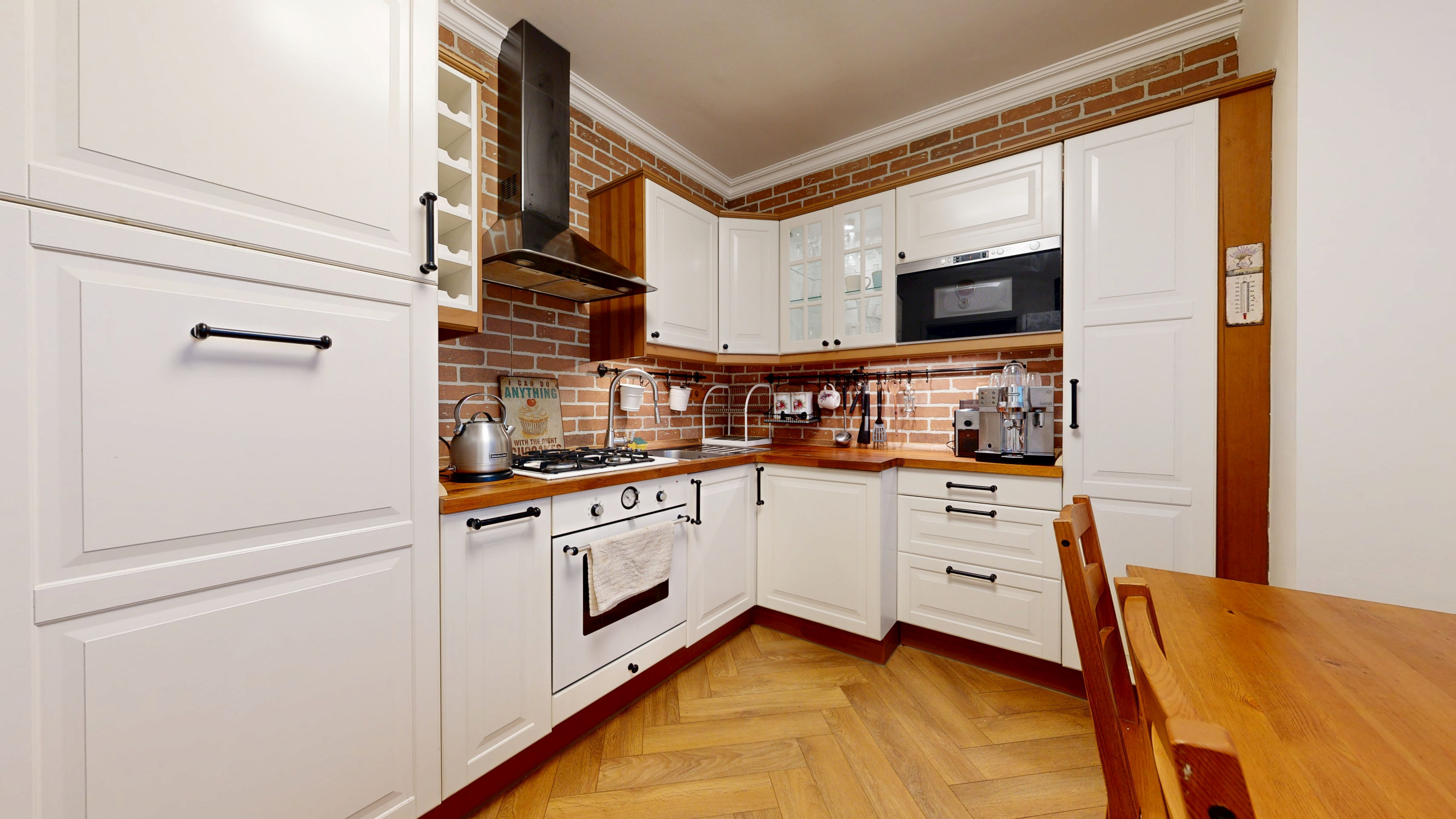 Na predaj kompletne zrekonštruovaný 3-izbový byt – Čajkovského ulica, Trnava