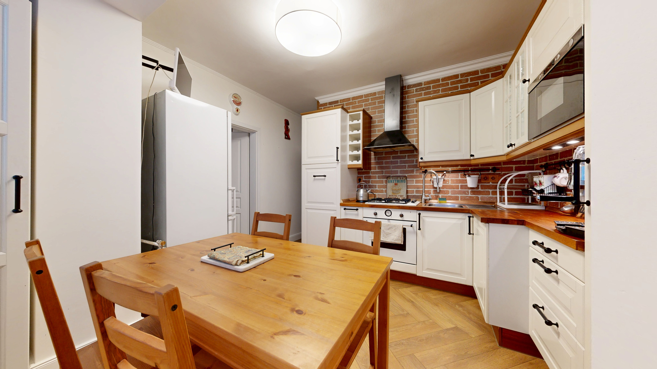 Na predaj kompletne zrekonštruovaný 3-izbový byt – Čajkovského ulica, Trnava